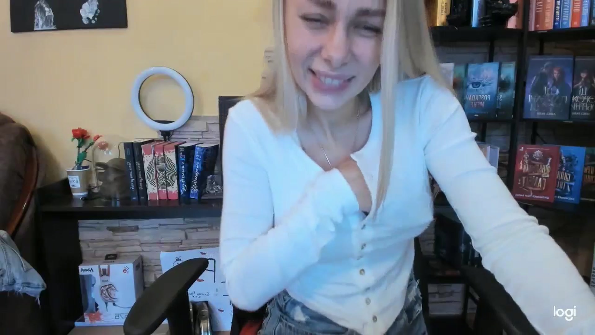 Gallery image thumbnail from YourPupsik's myfreecams stream on, 12/18/2025, 12:53 image 20 of 20