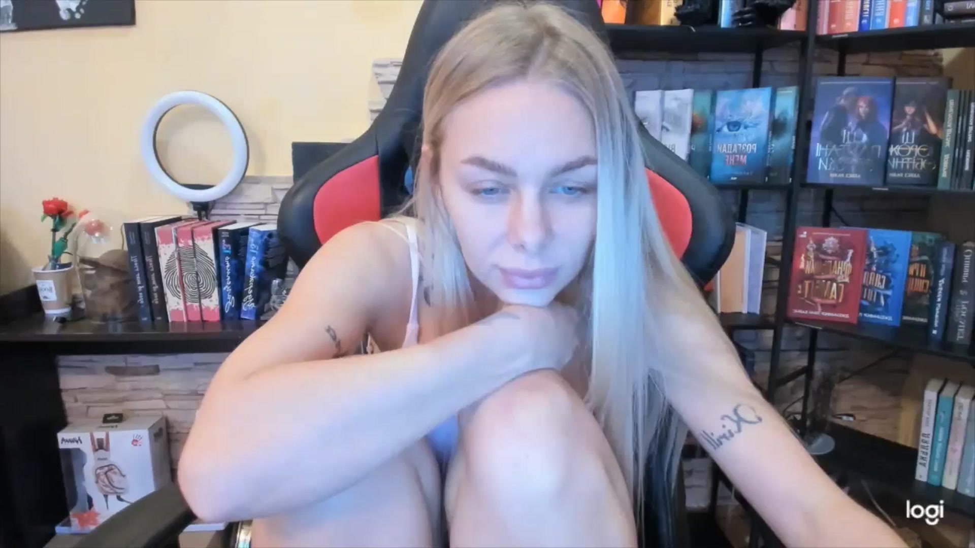 Gallery image thumbnail from YourPupsik's myfreecams stream on, 12/19/2025, 15:01 image 10 of 20