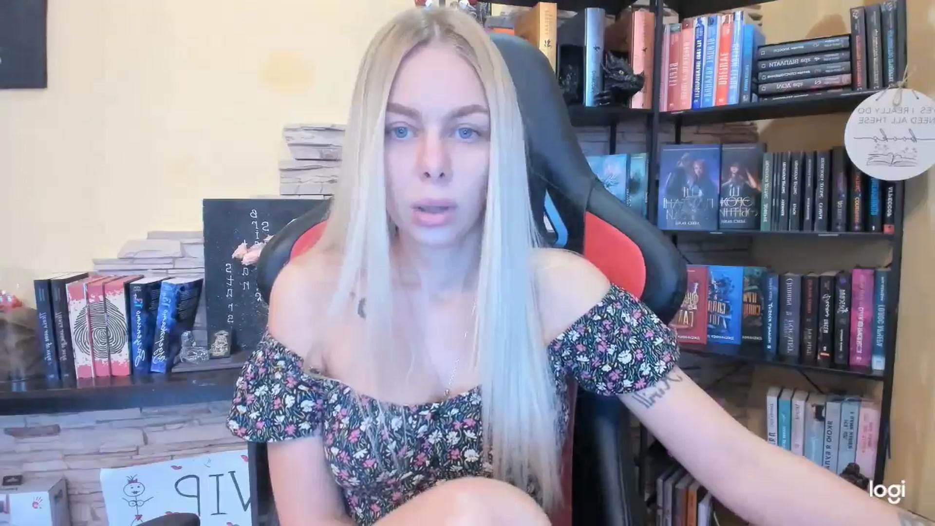 Gallery image thumbnail from YourPupsik's myfreecams stream on, 12/22/2025, 10:18 image 7 of 20