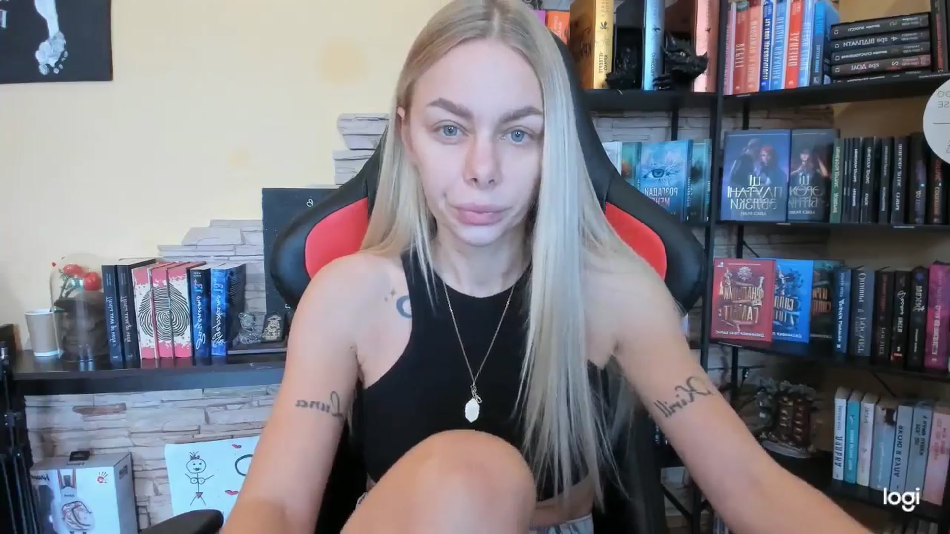 Gallery image thumbnail from YourPupsik's myfreecams stream on, 12/25/2025, 10:17 image 13 of 20
