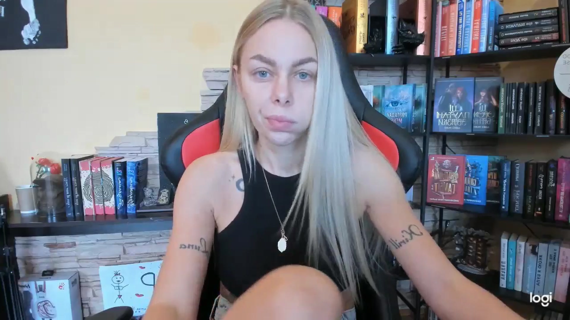 Gallery image thumbnail from YourPupsik's myfreecams stream on, 12/25/2025, 10:17 image 11 of 20