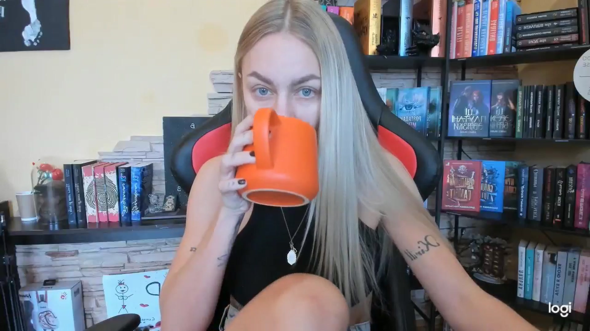Gallery image thumbnail from YourPupsik's myfreecams stream on, 12/25/2025, 10:17 image 16 of 20