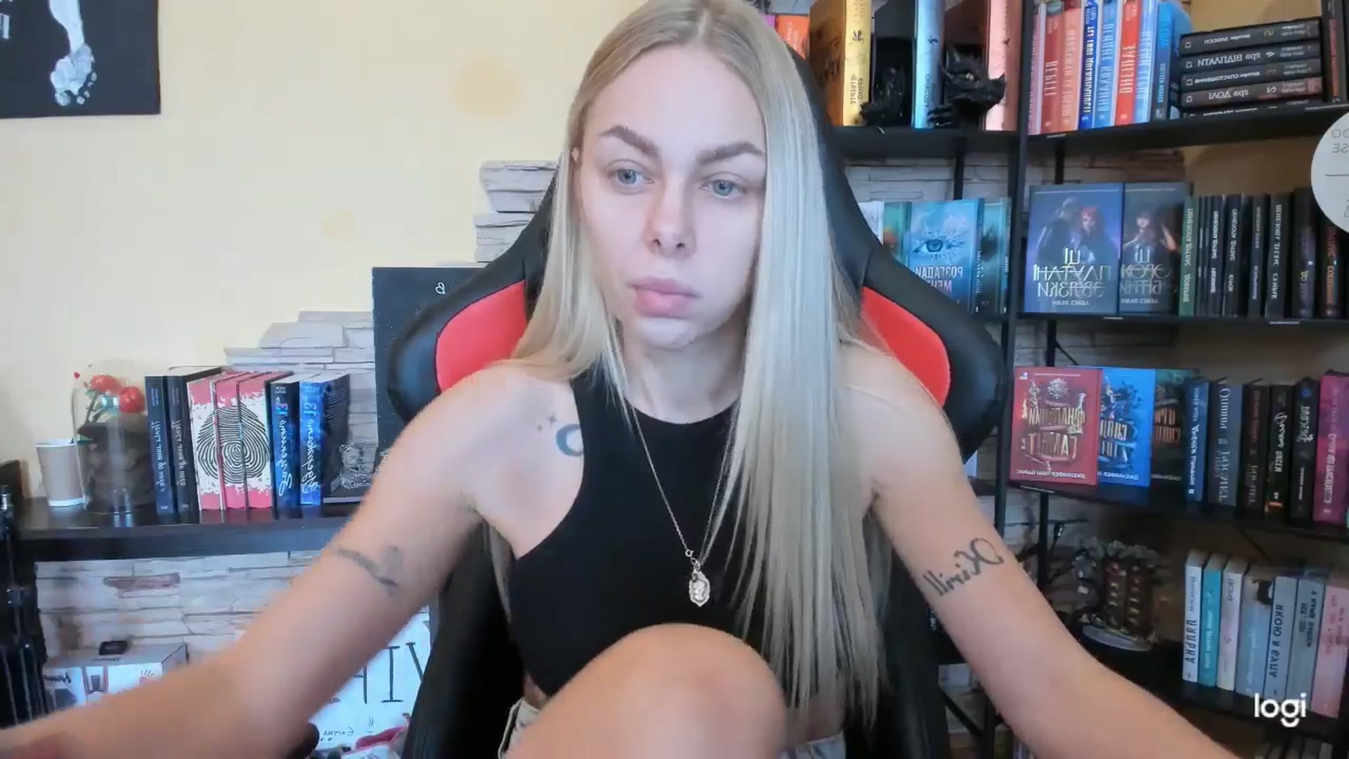 Gallery image thumbnail from YourPupsik's myfreecams stream on, 12/25/2025, 10:17 image 19 of 20