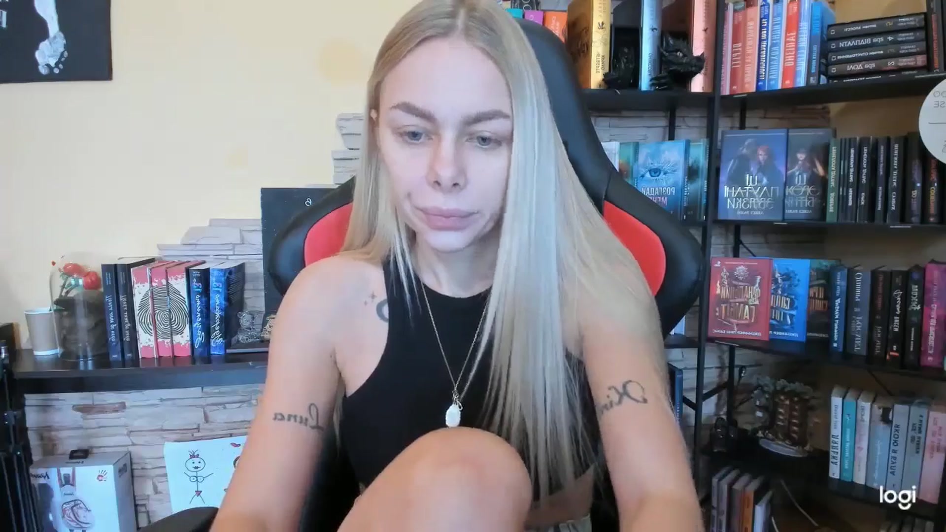 Gallery image thumbnail from YourPupsik's myfreecams stream on, 12/25/2025, 10:17 image 15 of 20