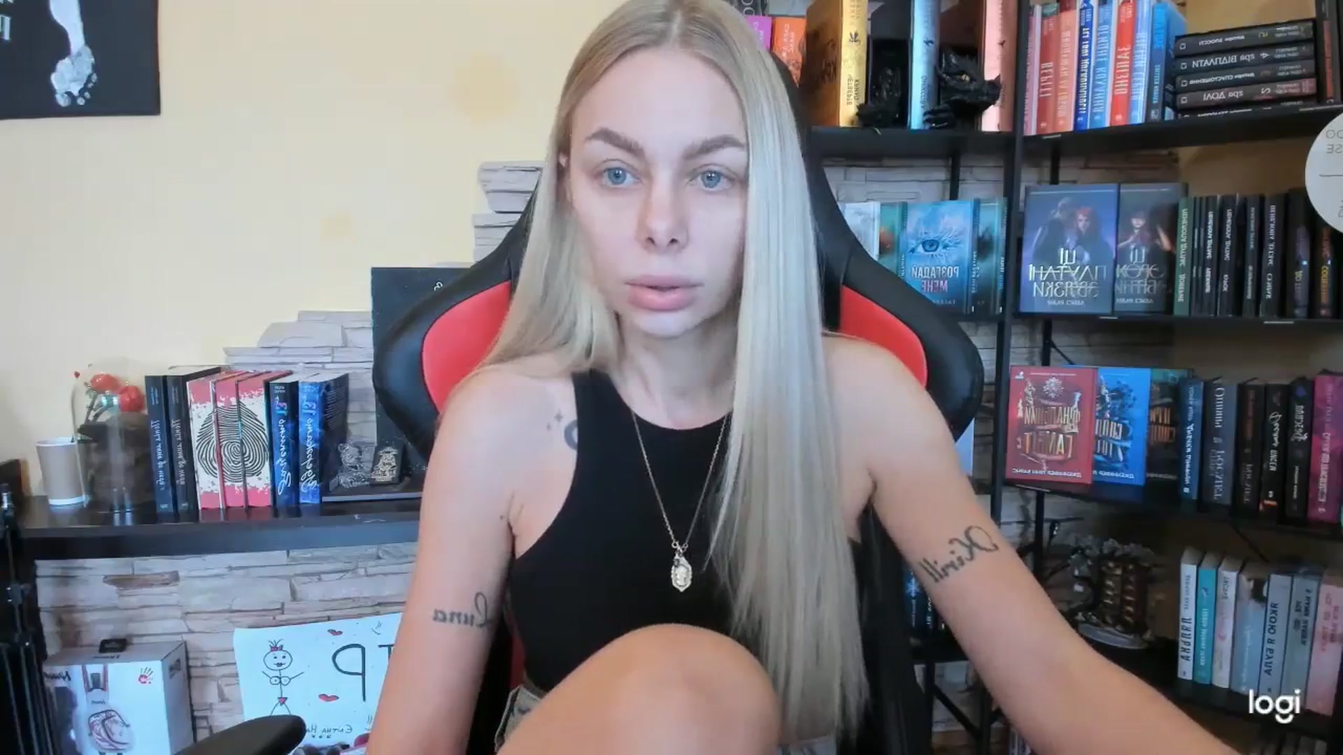 Gallery image thumbnail from YourPupsik's myfreecams stream on, 12/25/2025, 10:17 image 10 of 20