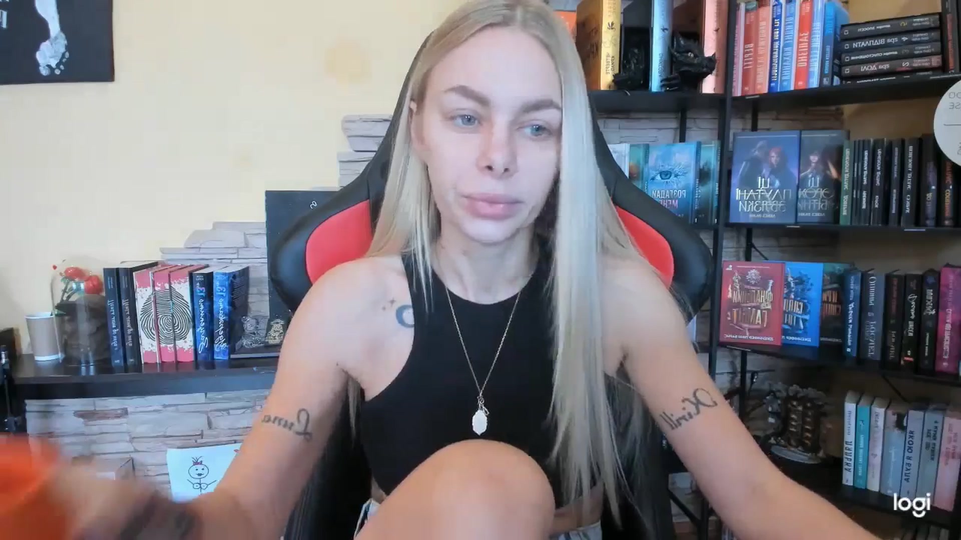 Gallery image thumbnail from YourPupsik's myfreecams stream on, 12/25/2025, 10:17 image 12 of 20