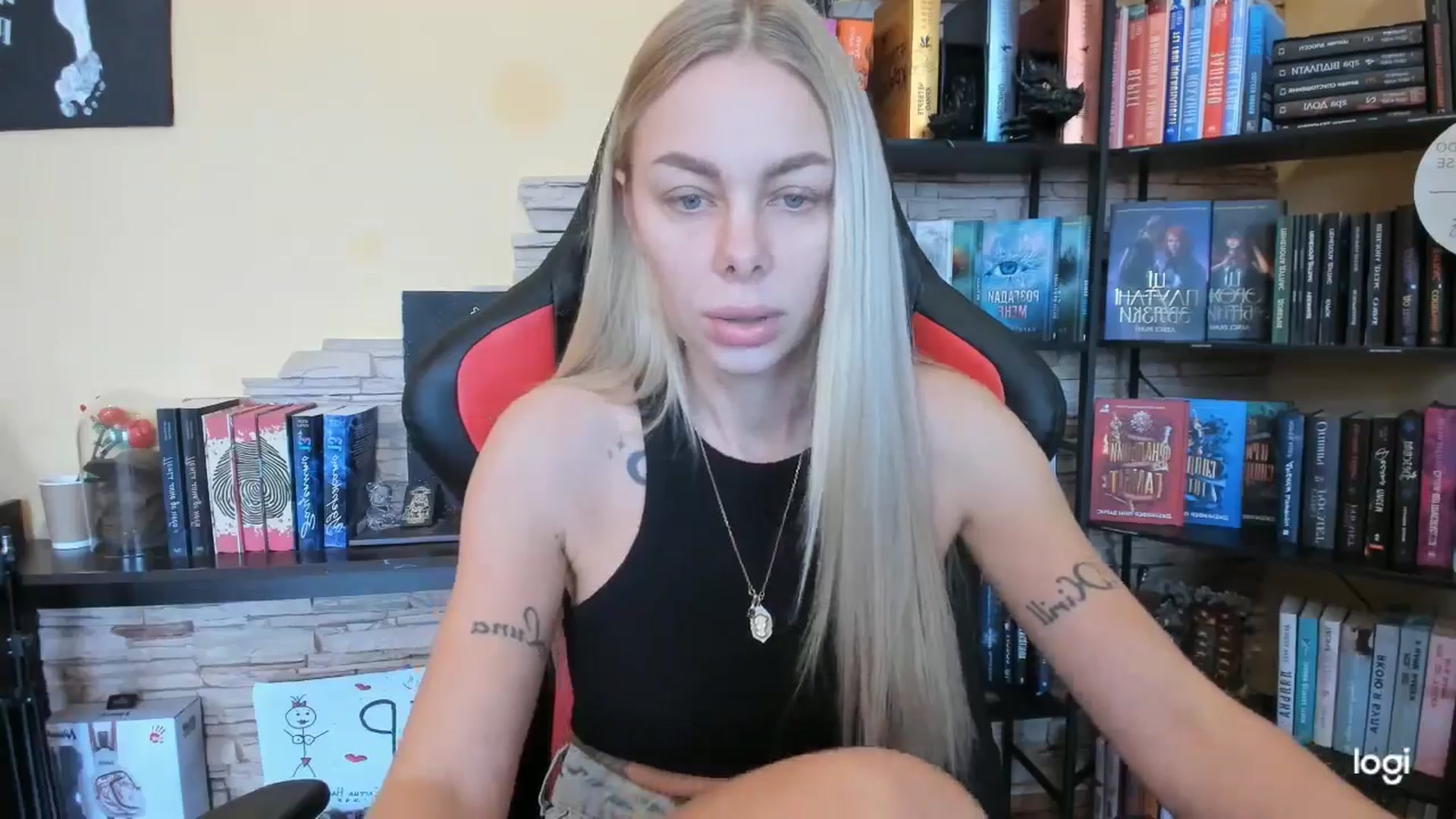 Gallery image thumbnail from YourPupsik's myfreecams stream on, 12/25/2025, 10:17 image 2 of 20