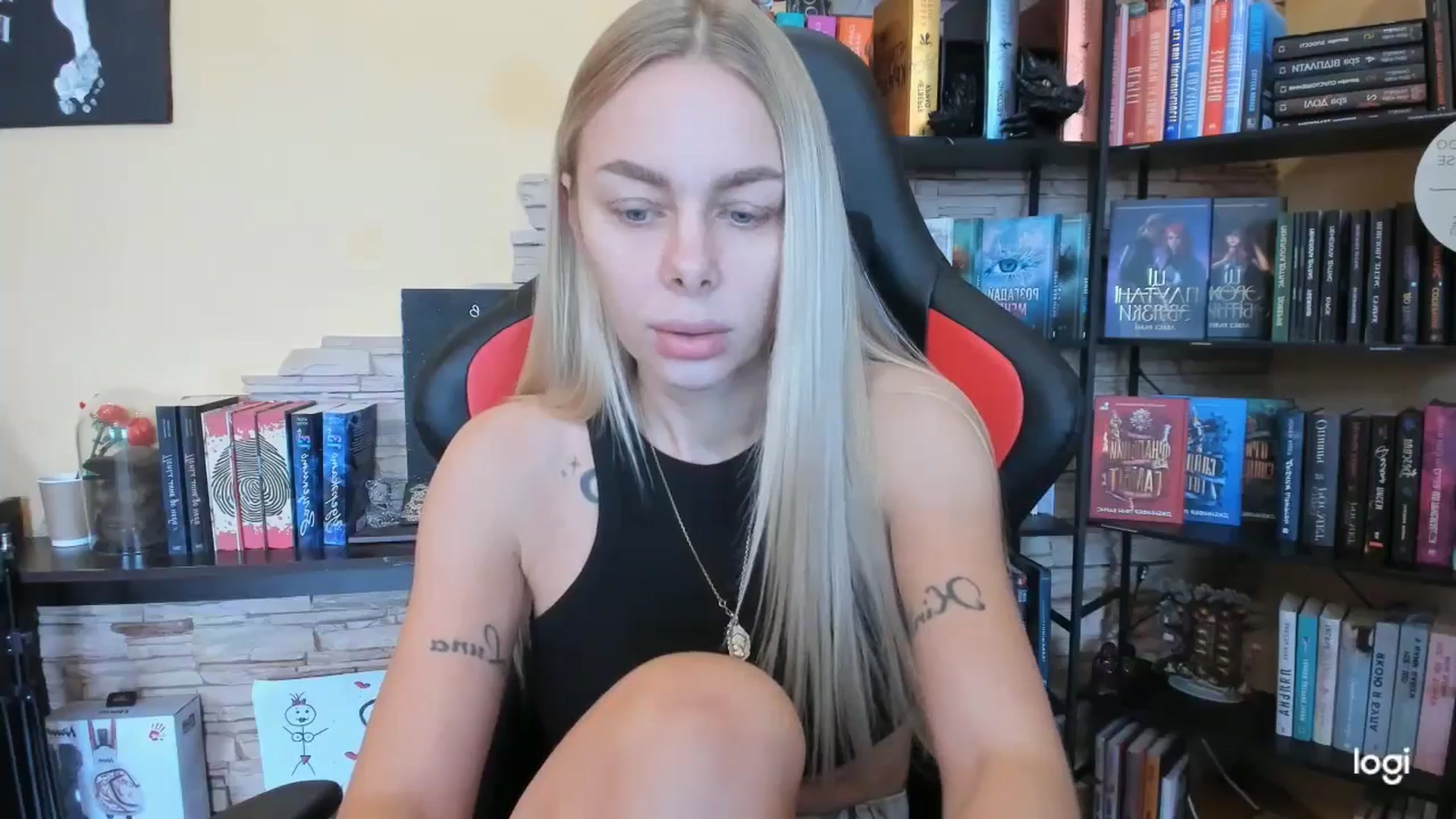 Gallery image thumbnail from YourPupsik's myfreecams stream on, 12/25/2025, 10:17 image 18 of 20