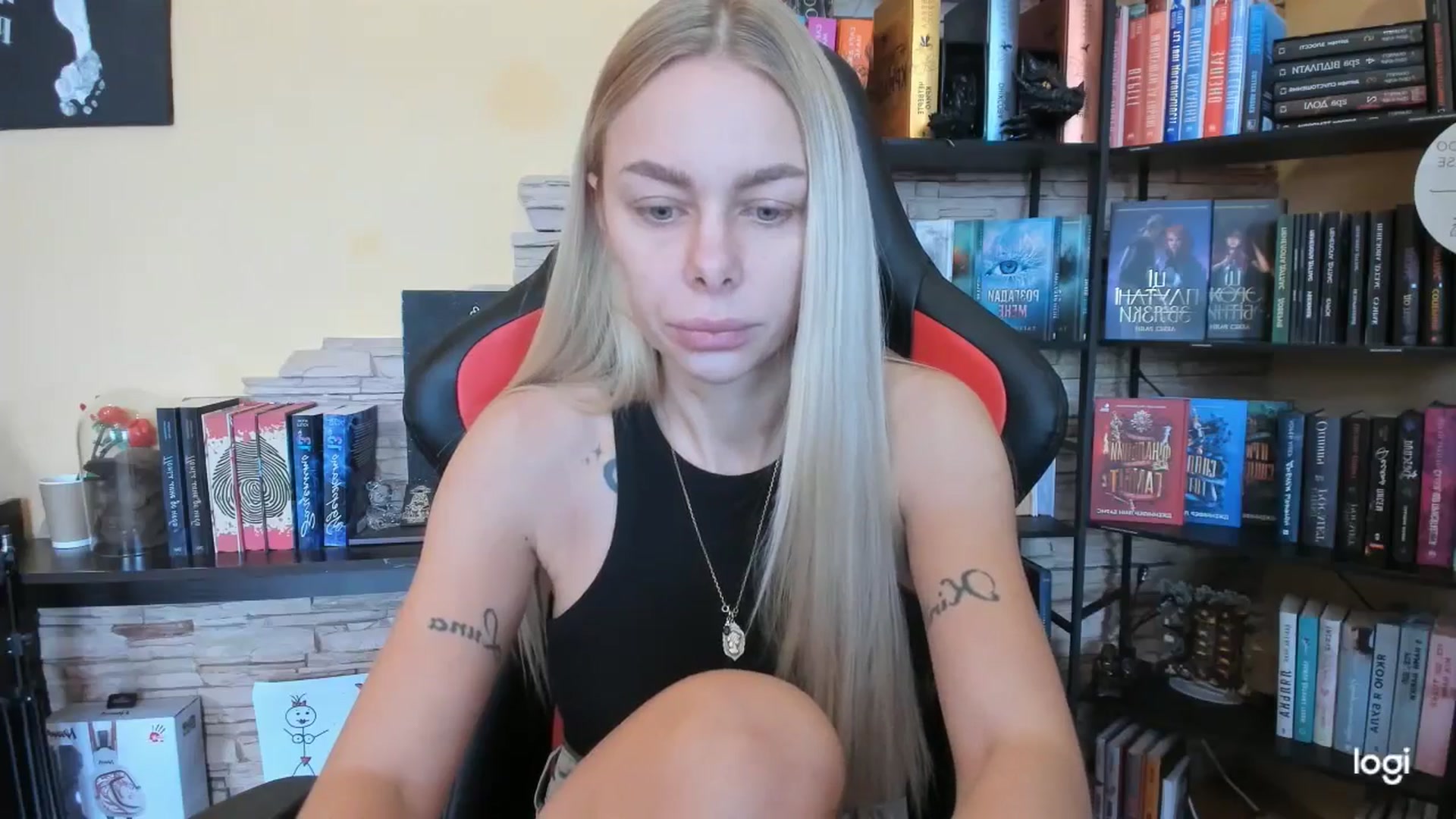 Gallery image thumbnail from YourPupsik's myfreecams stream on, 12/25/2025, 10:17 image 9 of 20
