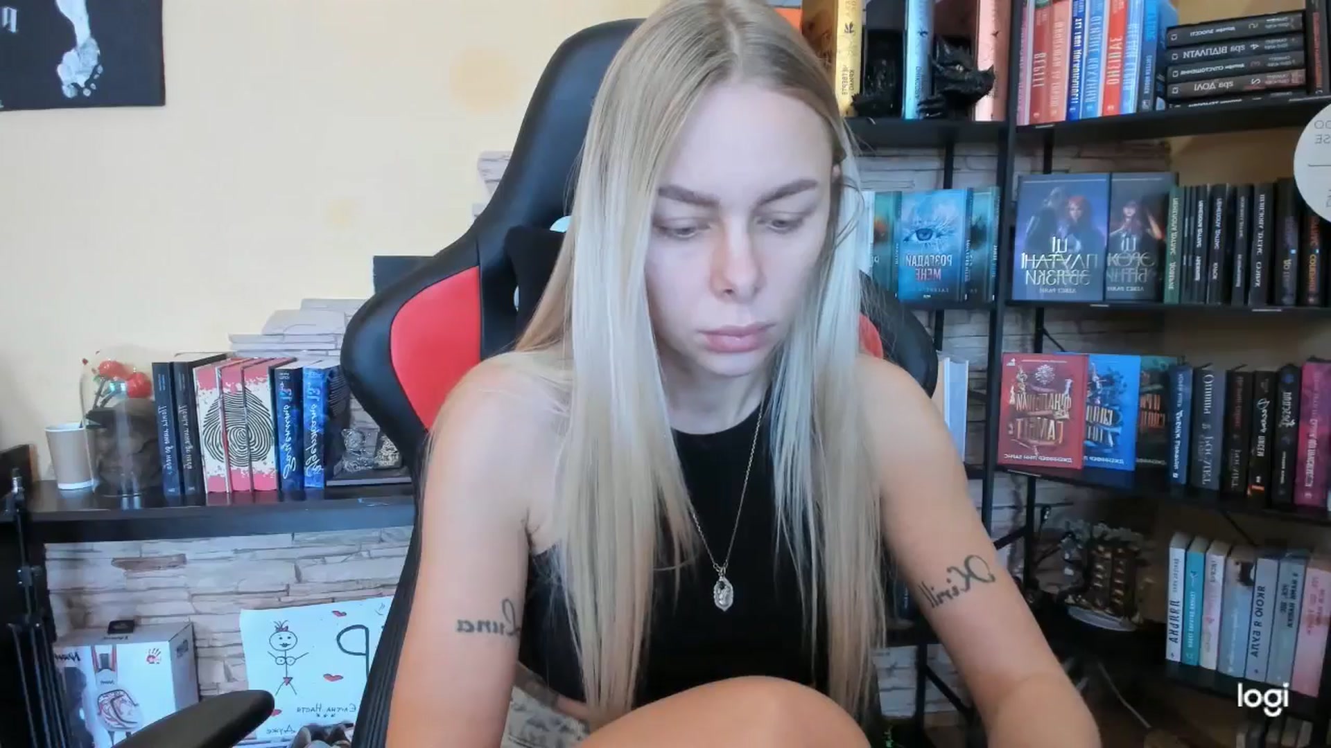 Gallery image thumbnail from YourPupsik's myfreecams stream on, 12/25/2025, 11:18 image 17 of 20