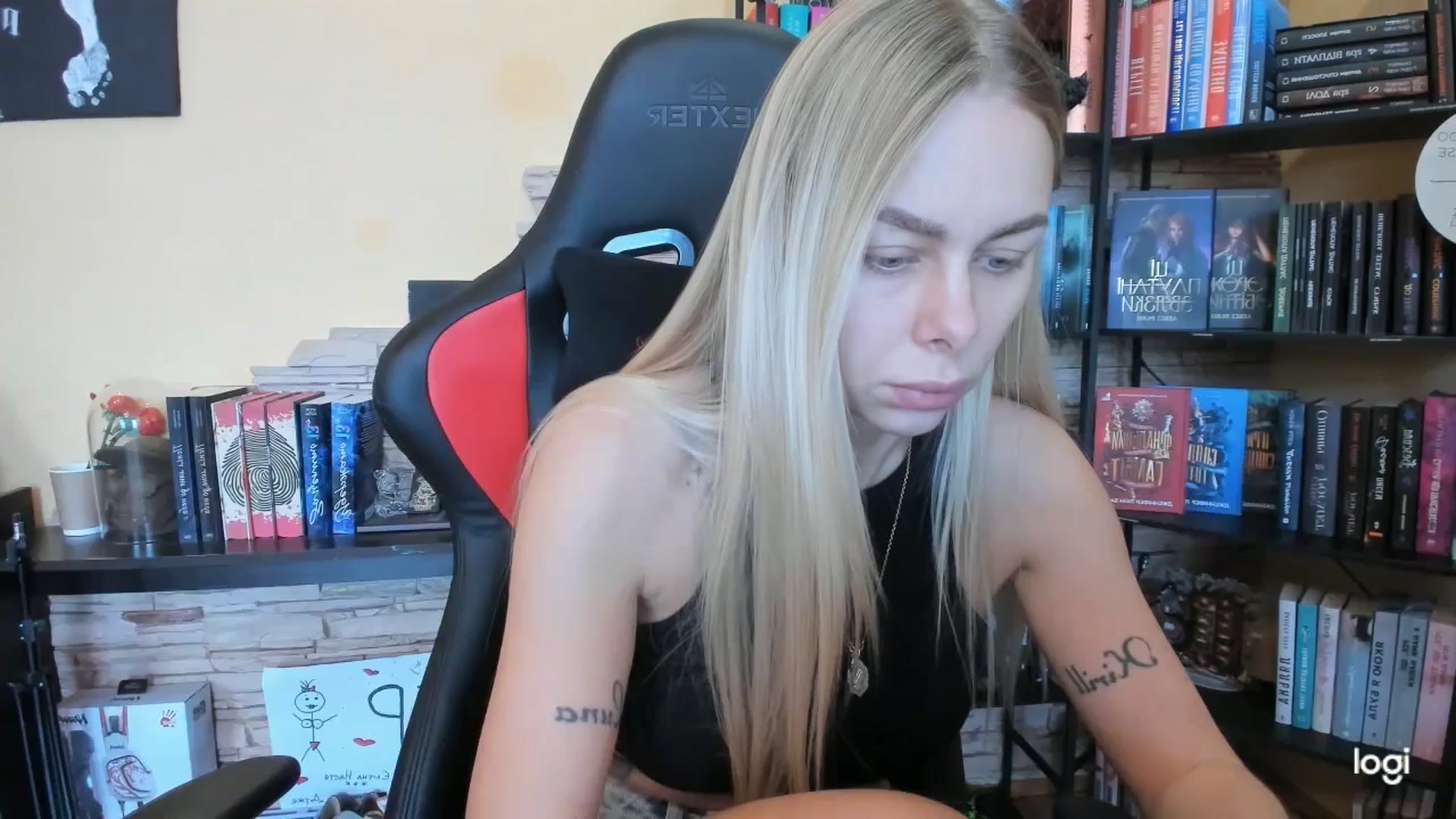 Gallery image thumbnail from YourPupsik's myfreecams stream on, 12/25/2025, 11:18 image 15 of 20