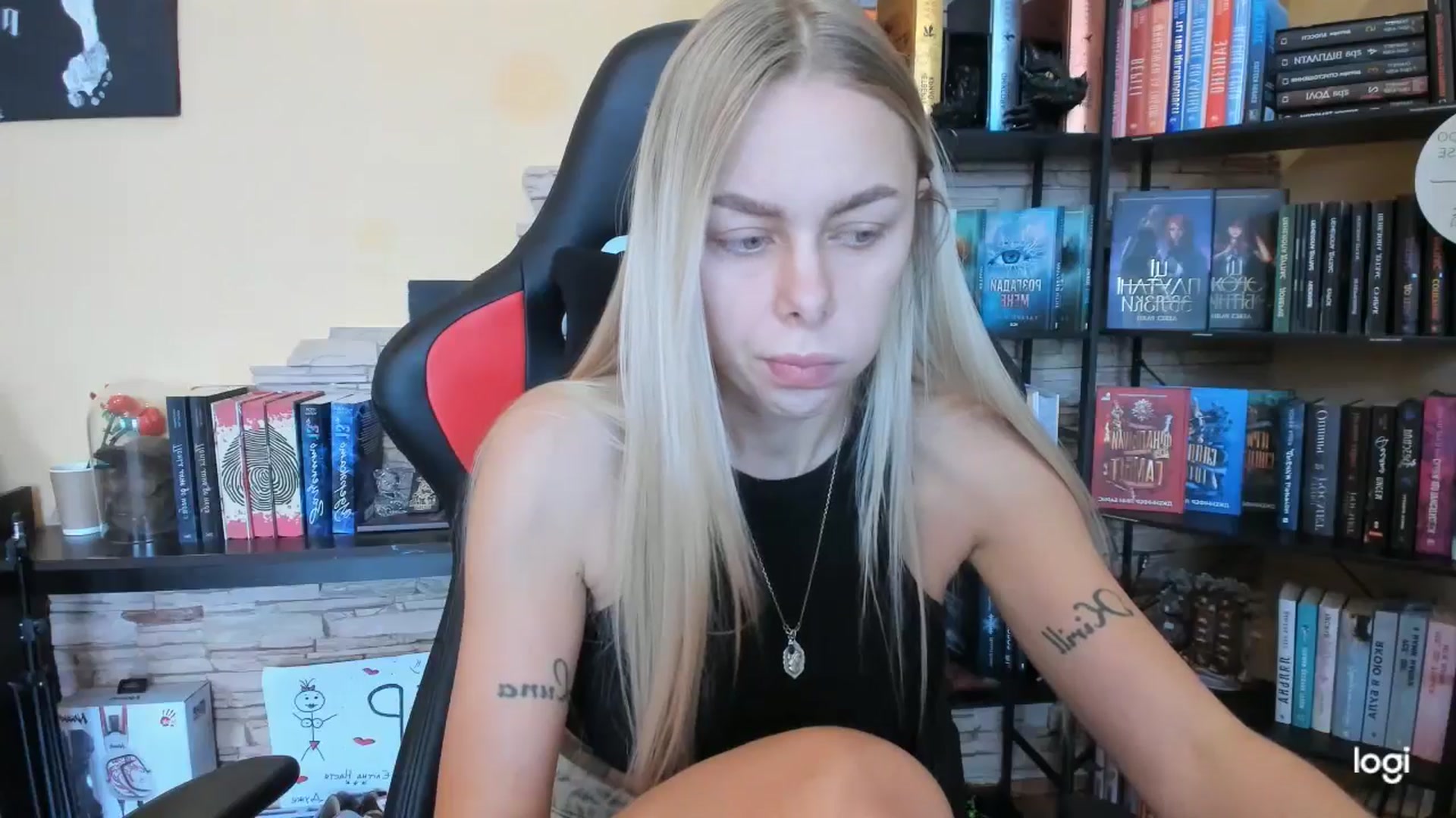 Gallery image thumbnail from YourPupsik's myfreecams stream on, 12/25/2025, 11:18 image 16 of 20