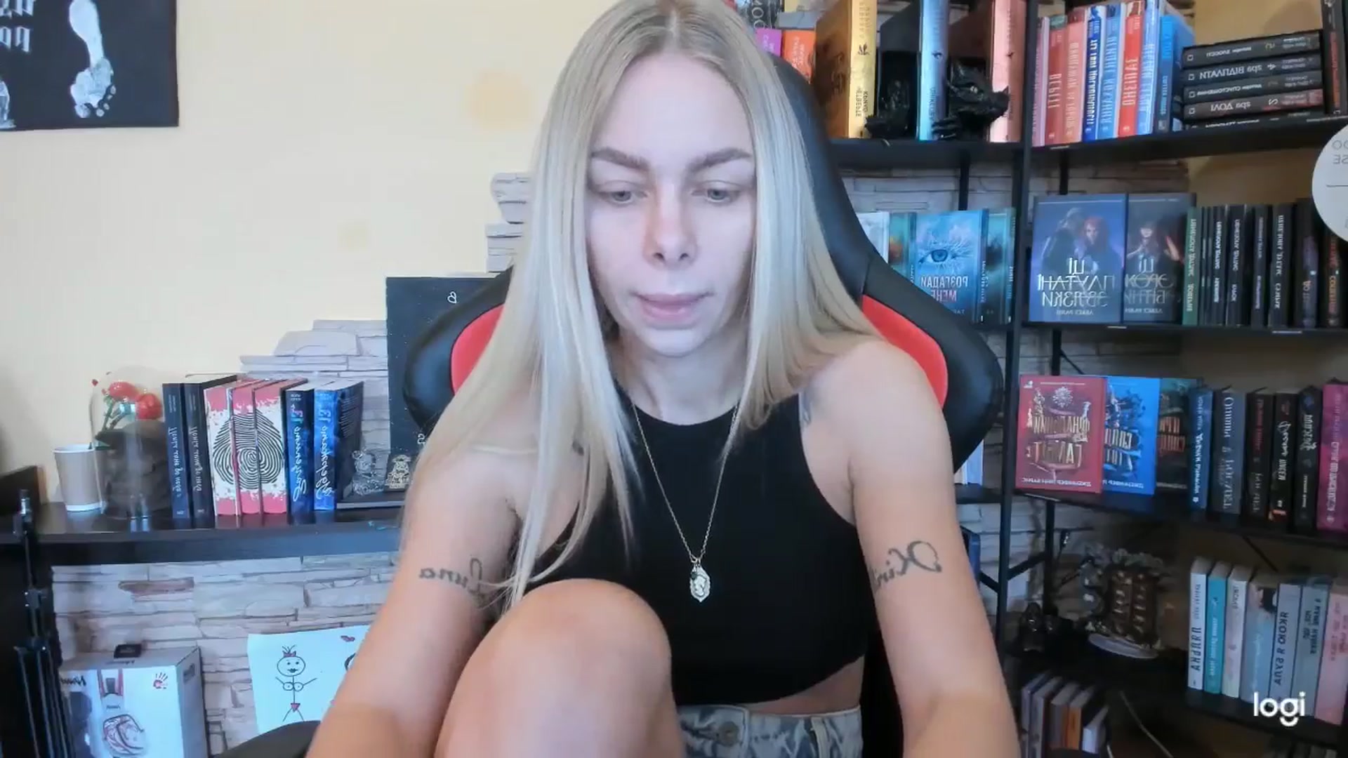 Gallery image thumbnail from YourPupsik's myfreecams stream on, 12/25/2025, 11:18 image 2 of 20
