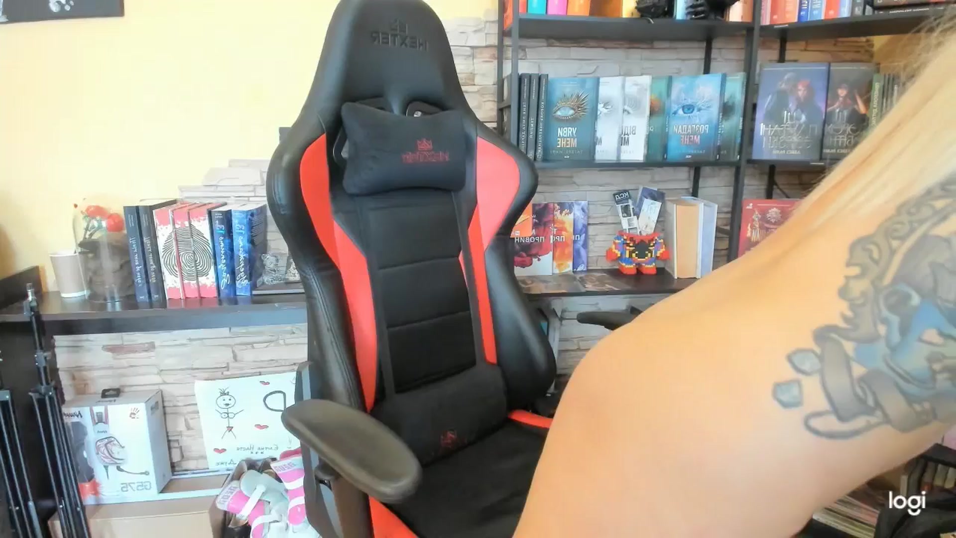 Gallery image thumbnail from YourPupsik's myfreecams stream on, 12/25/2025, 11:53 image 1 of 20