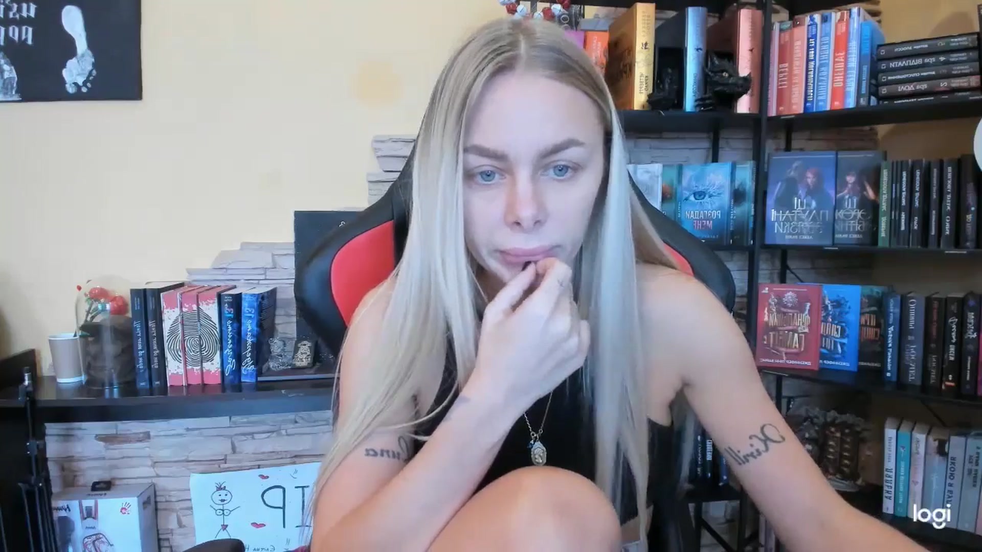 Gallery image thumbnail from YourPupsik's myfreecams stream on, 12/25/2025, 11:53 image 14 of 20