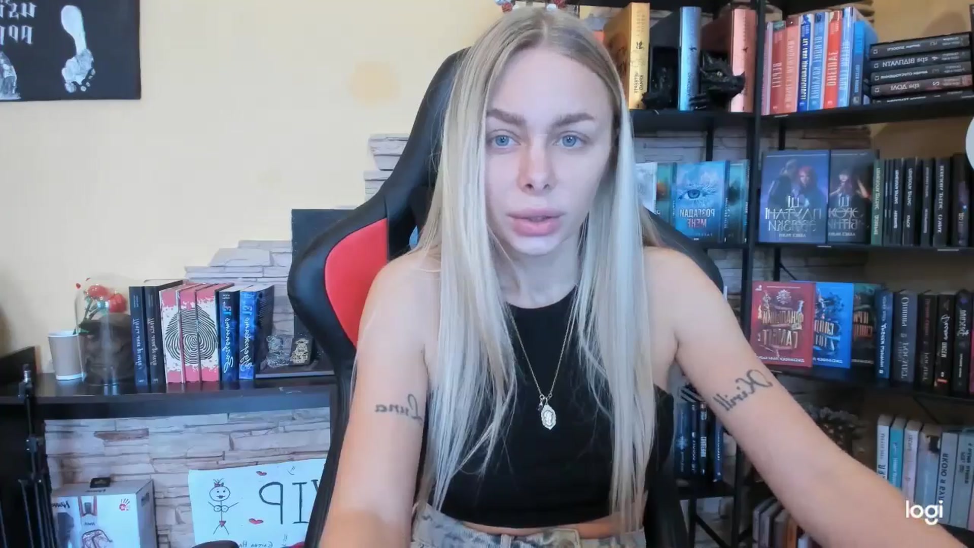 Gallery image thumbnail from YourPupsik's myfreecams stream on, 12/25/2025, 11:53 image 16 of 20