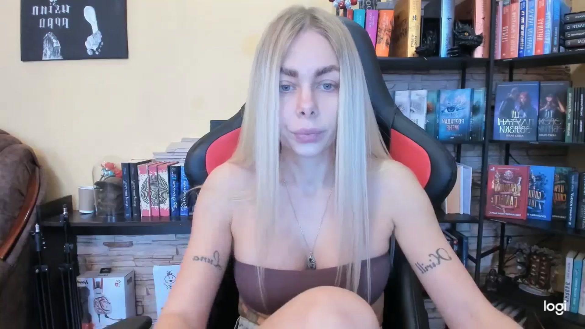 Gallery image thumbnail from YourPupsik's myfreecams stream on, 12/26/2025, 11:53 image 16 of 20