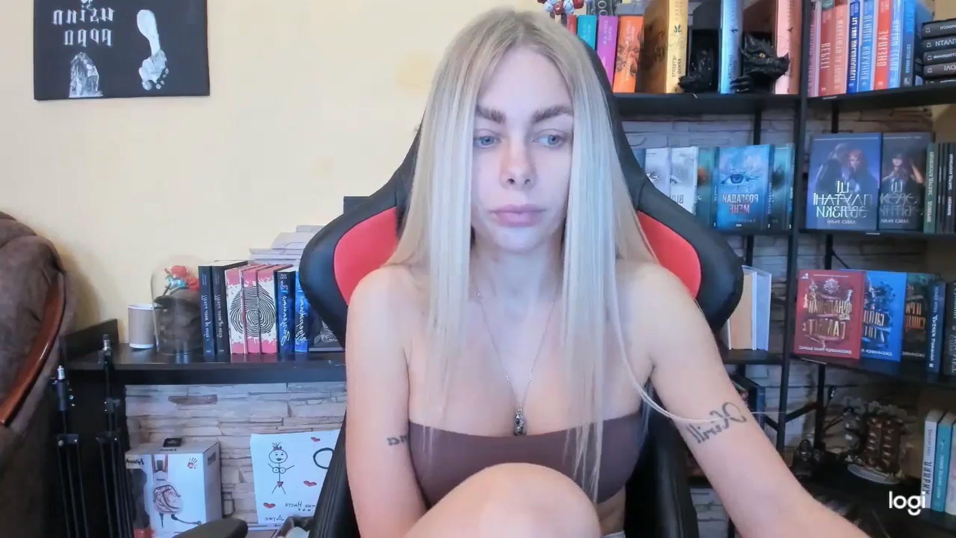 Gallery image thumbnail from YourPupsik's myfreecams stream on, 12/26/2025, 11:53 image 11 of 20