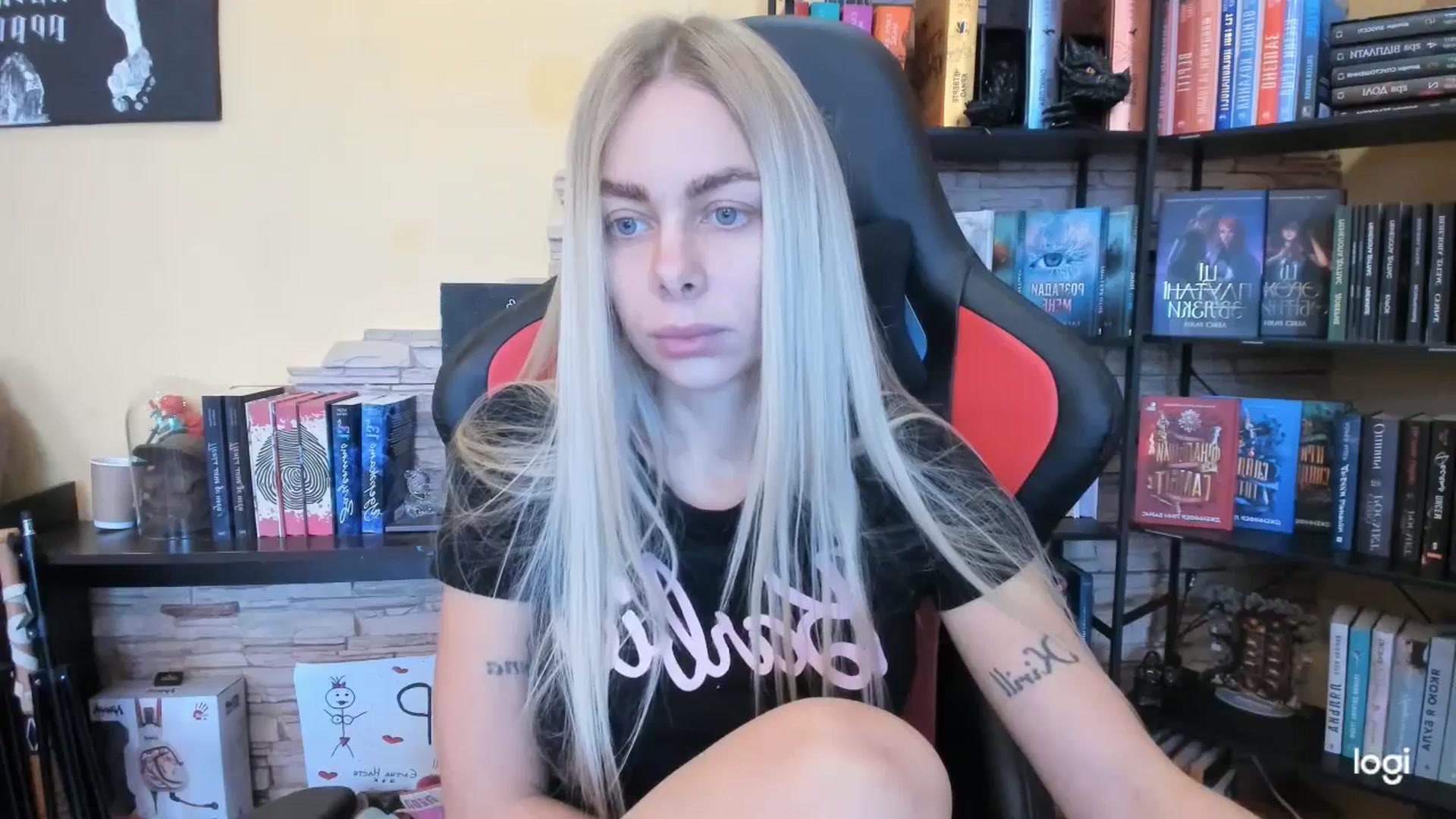 Gallery image thumbnail from YourPupsik's myfreecams stream on, 12/27/2025, 11:02 image 12 of 20