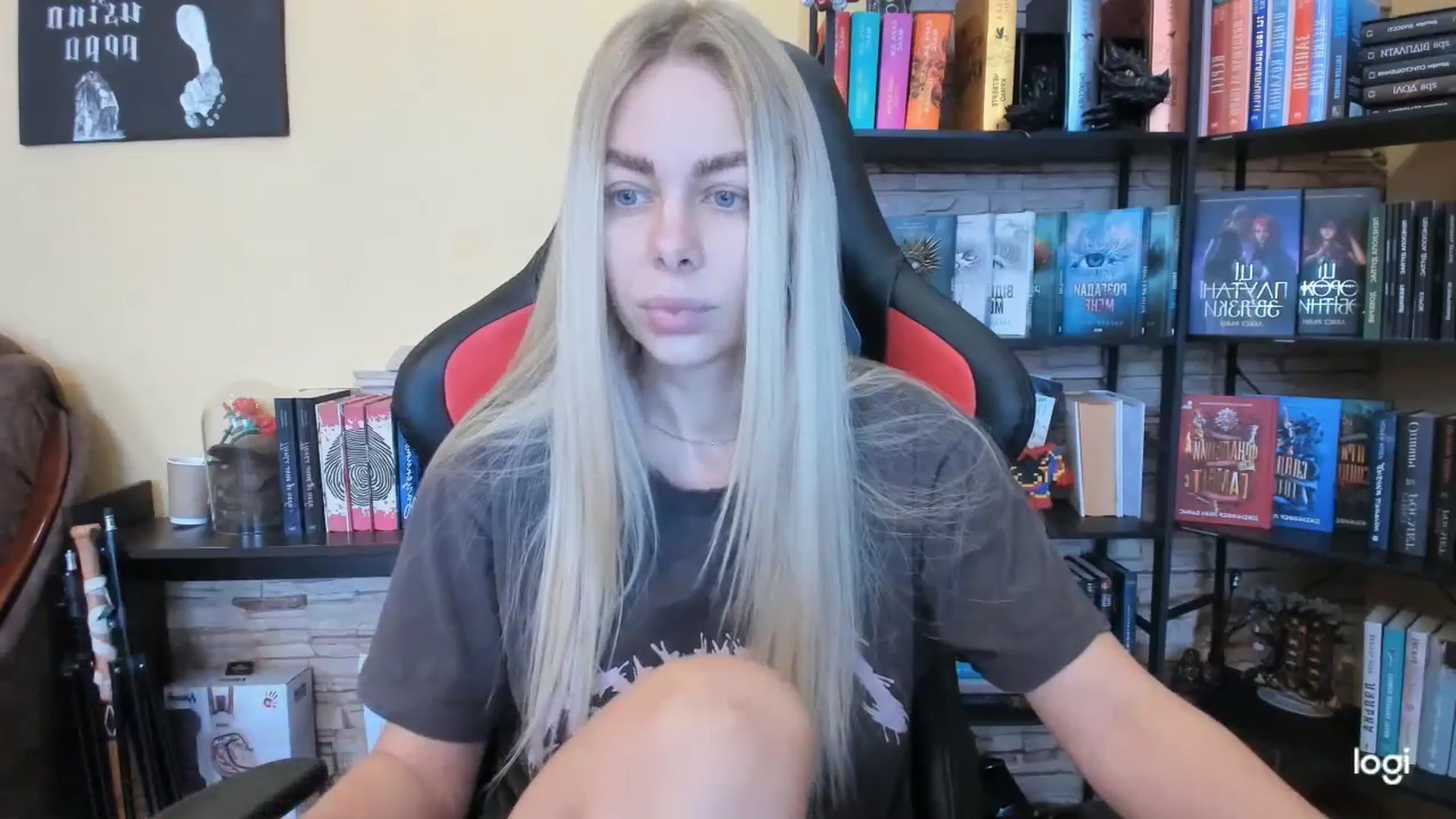 Gallery image thumbnail from YourPupsik's myfreecams stream on, 12/28/2025, 10:14 image 7 of 20