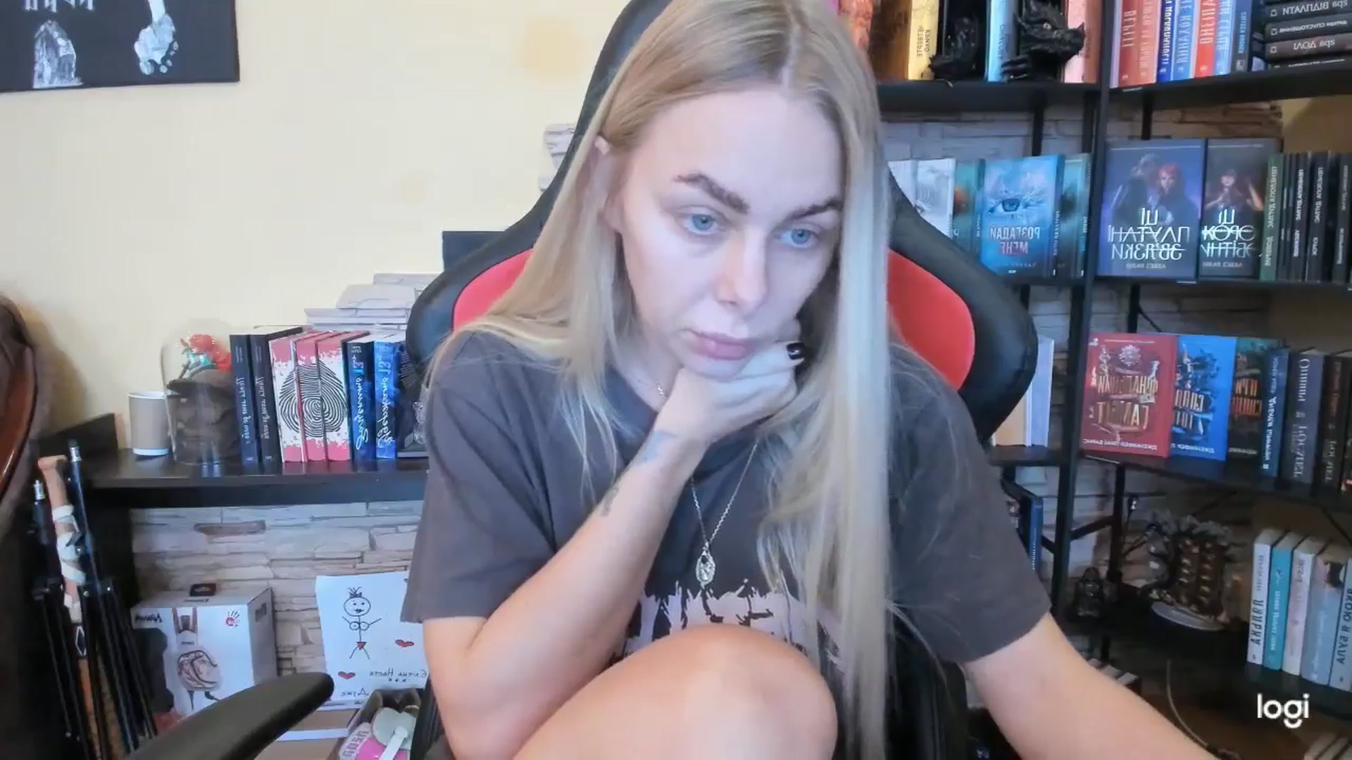 Gallery image thumbnail from YourPupsik's myfreecams stream on, 12/28/2025, 12:25 image 18 of 20