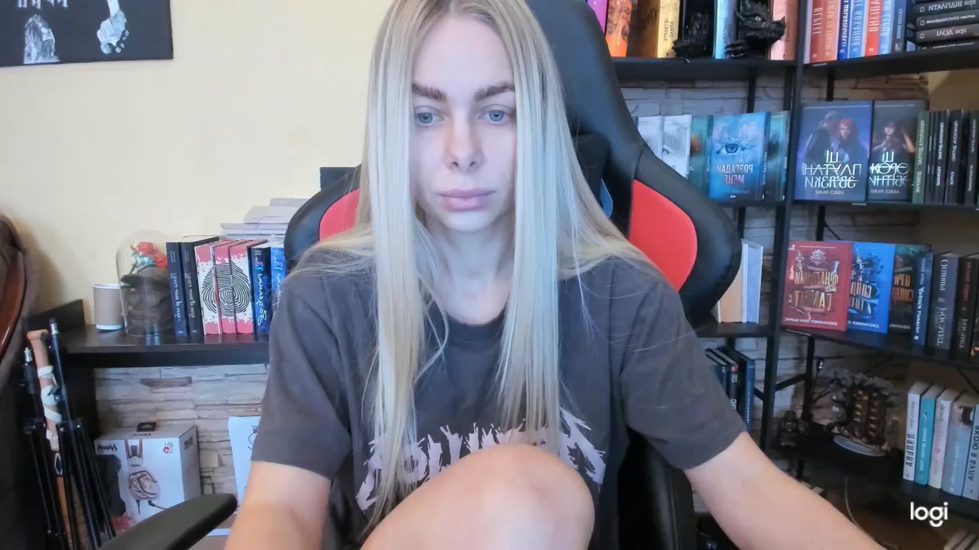 Gallery image thumbnail from YourPupsik's myfreecams stream on, 12/28/2025, 12:25 image 13 of 20