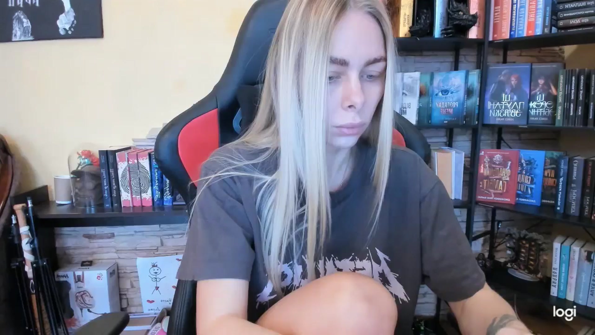 Gallery image thumbnail from YourPupsik's myfreecams stream on, 12/28/2025, 12:48 image 7 of 20
