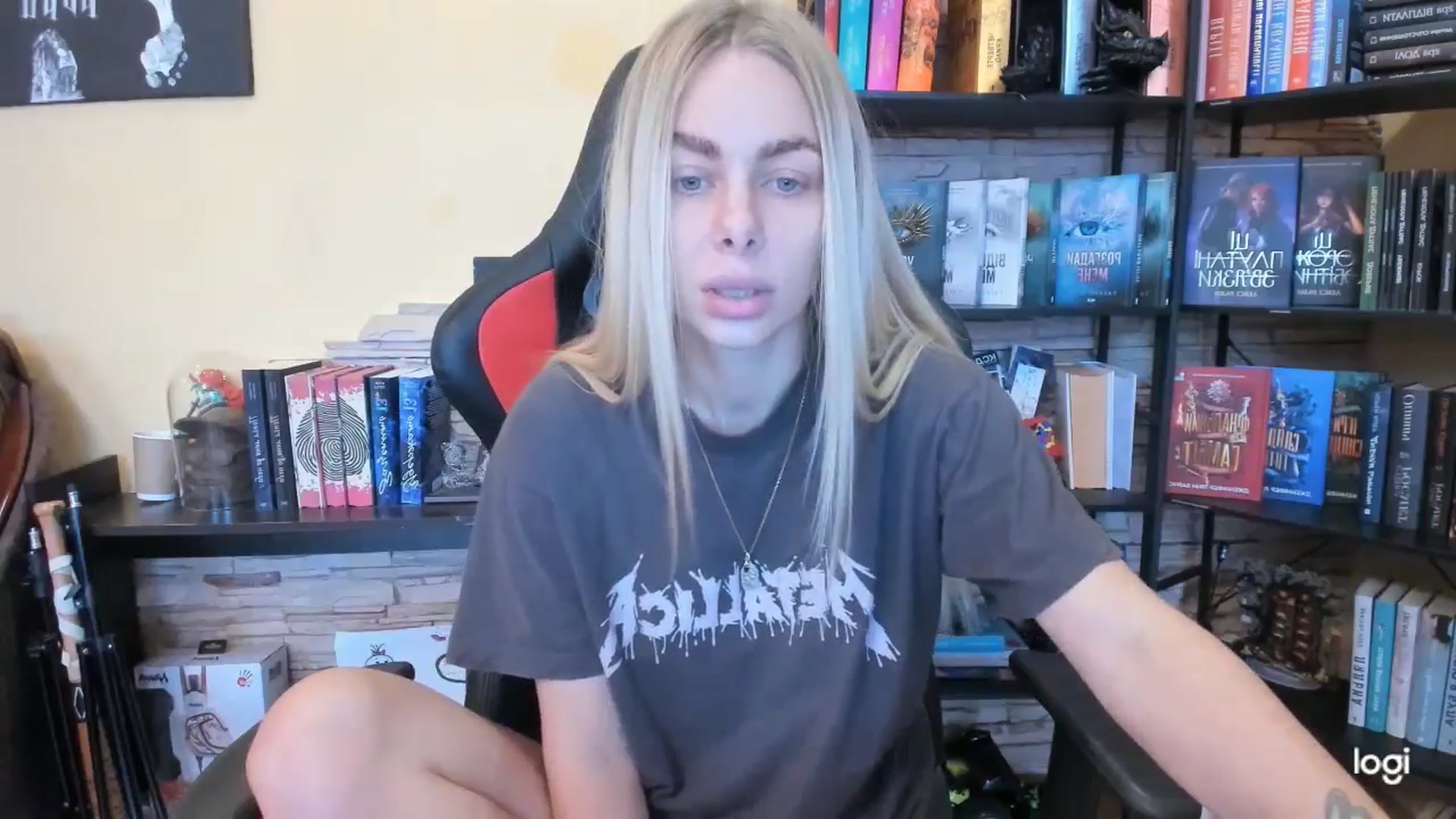 Gallery image thumbnail from YourPupsik's myfreecams stream on, 12/28/2025, 12:48 image 17 of 20