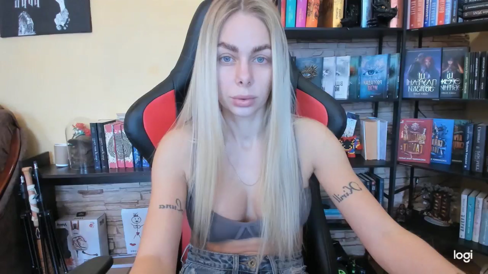 Gallery image thumbnail from YourPupsik's myfreecams stream on, 12/29/2025, 08:38 image 13 of 20