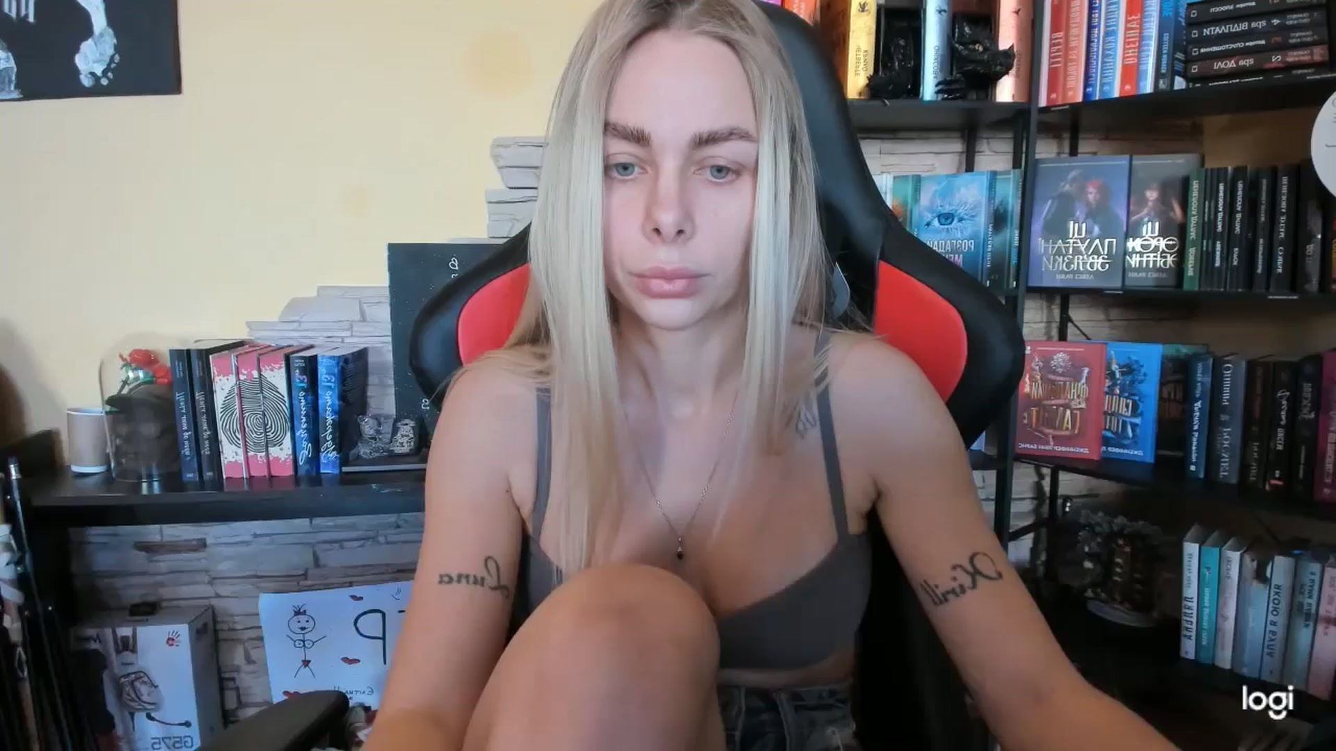 Gallery image thumbnail from YourPupsik's myfreecams stream on, 12/29/2025, 11:14 image 13 of 20