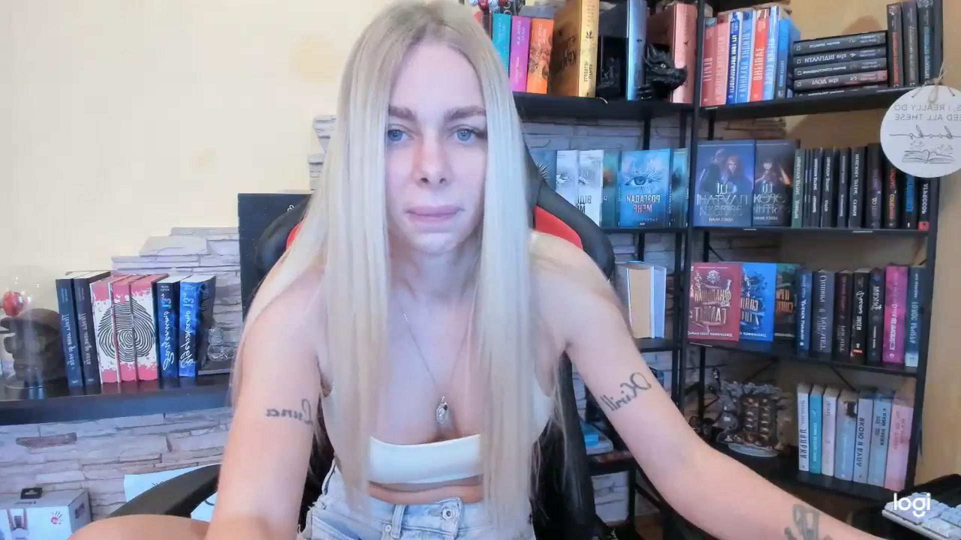 Gallery image thumbnail from YourPupsik's myfreecams stream on, 01/06/2026, 08:59 image 10 of 20