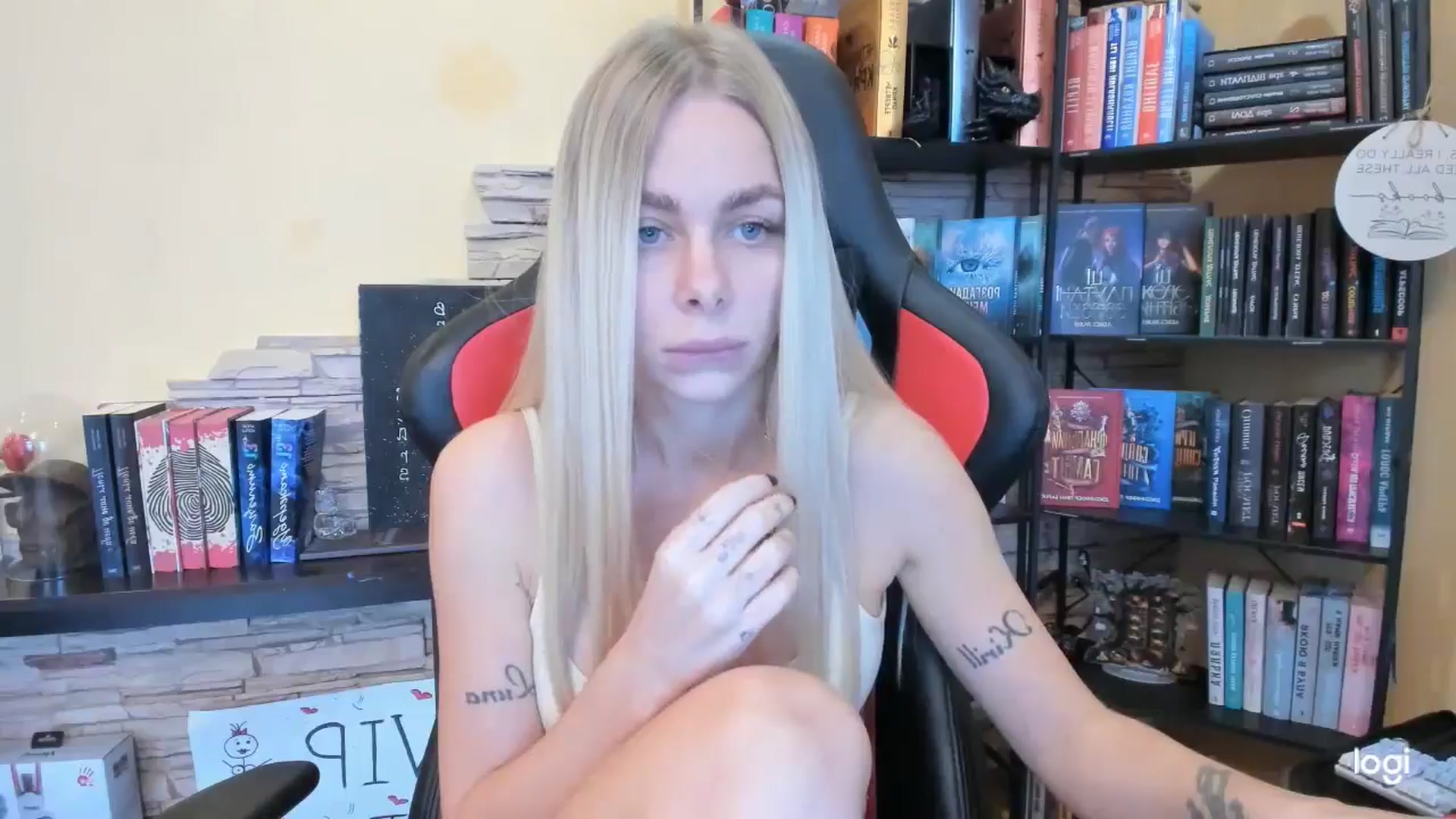 Gallery image thumbnail from YourPupsik's myfreecams stream on, 01/06/2026, 10:16 image 15 of 20