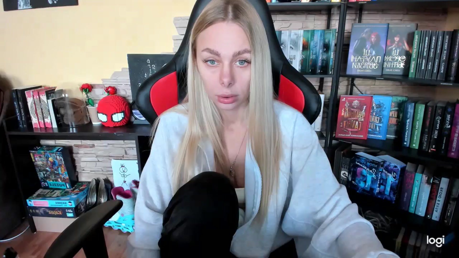Gallery image thumbnail from YourPupsik's myfreecams stream on, 01/21/2026, 11:58 image 12 of 20