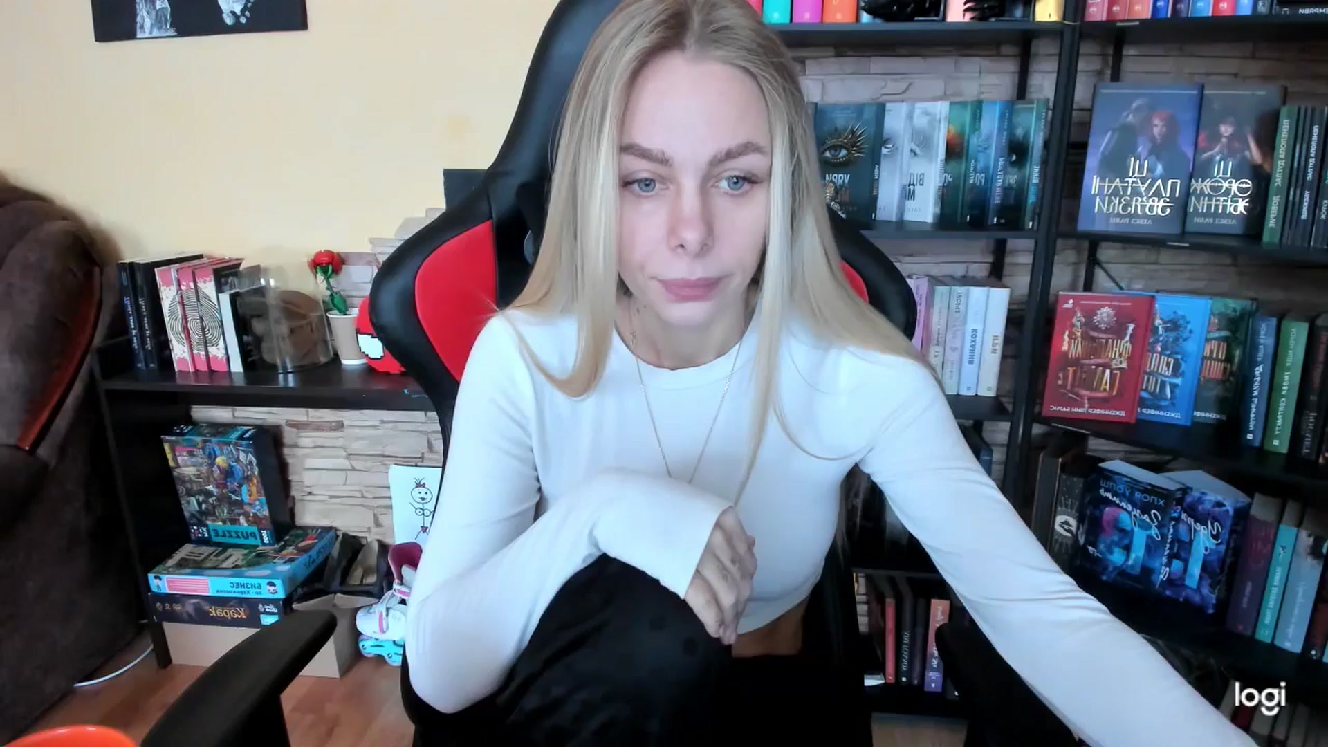 Gallery image thumbnail from YourPupsik's myfreecams stream on, 01/25/2026, 10:04 image 16 of 20