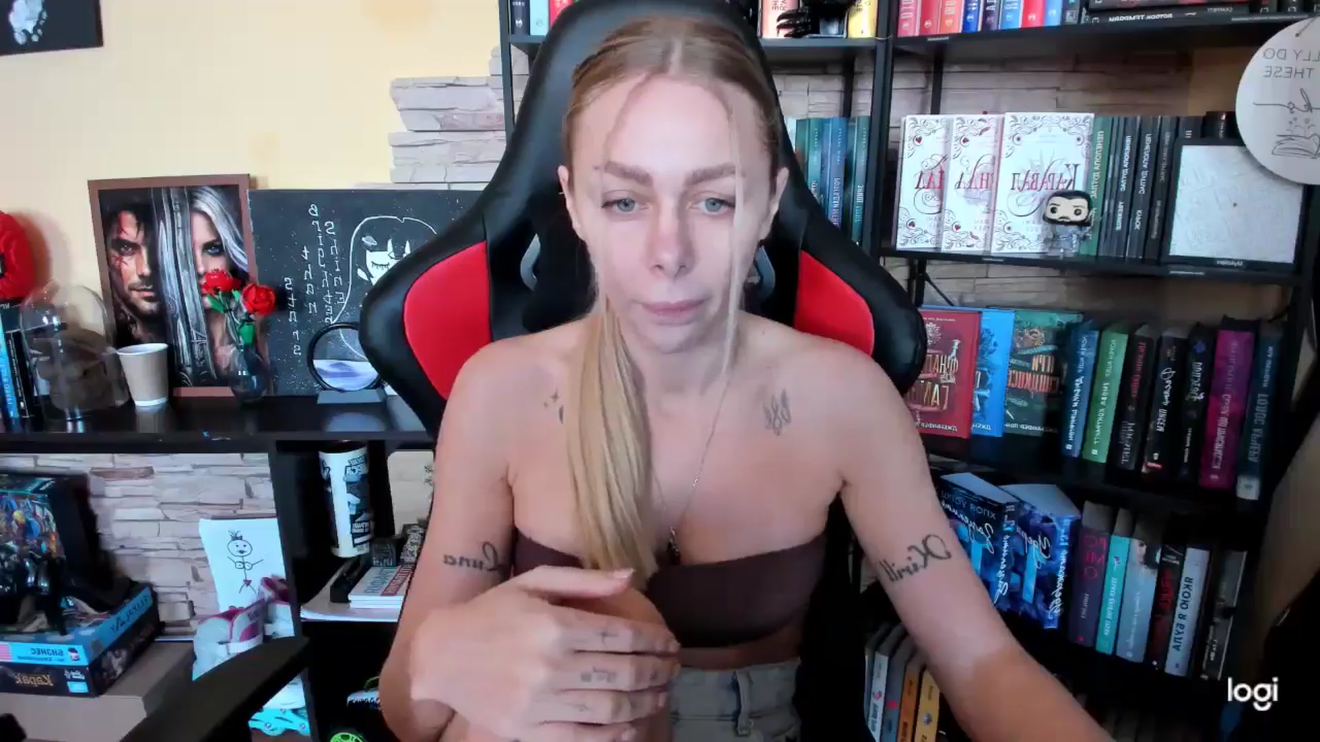 Gallery image thumbnail from YourPupsik's myfreecams stream on, 02/19/2026, 10:53 image 15 of 20