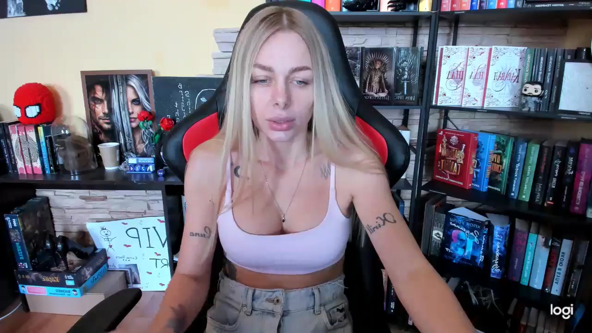 Gallery image thumbnail from YourPupsik's myfreecams stream on, 03/24/2026, 11:14 image 17 of 20