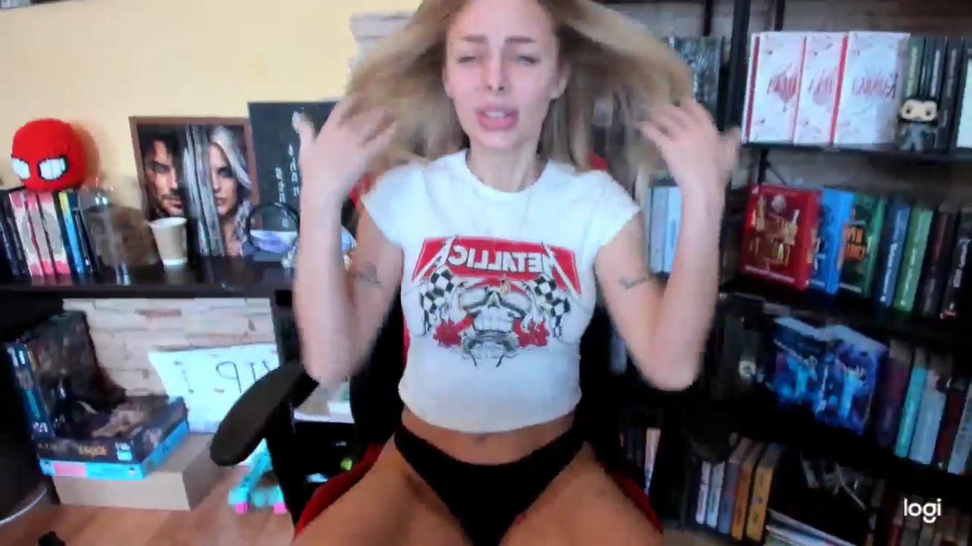 Gallery image thumbnail from YourPupsik's myfreecams stream on, 03/25/2026, 12:03 image 16 of 20