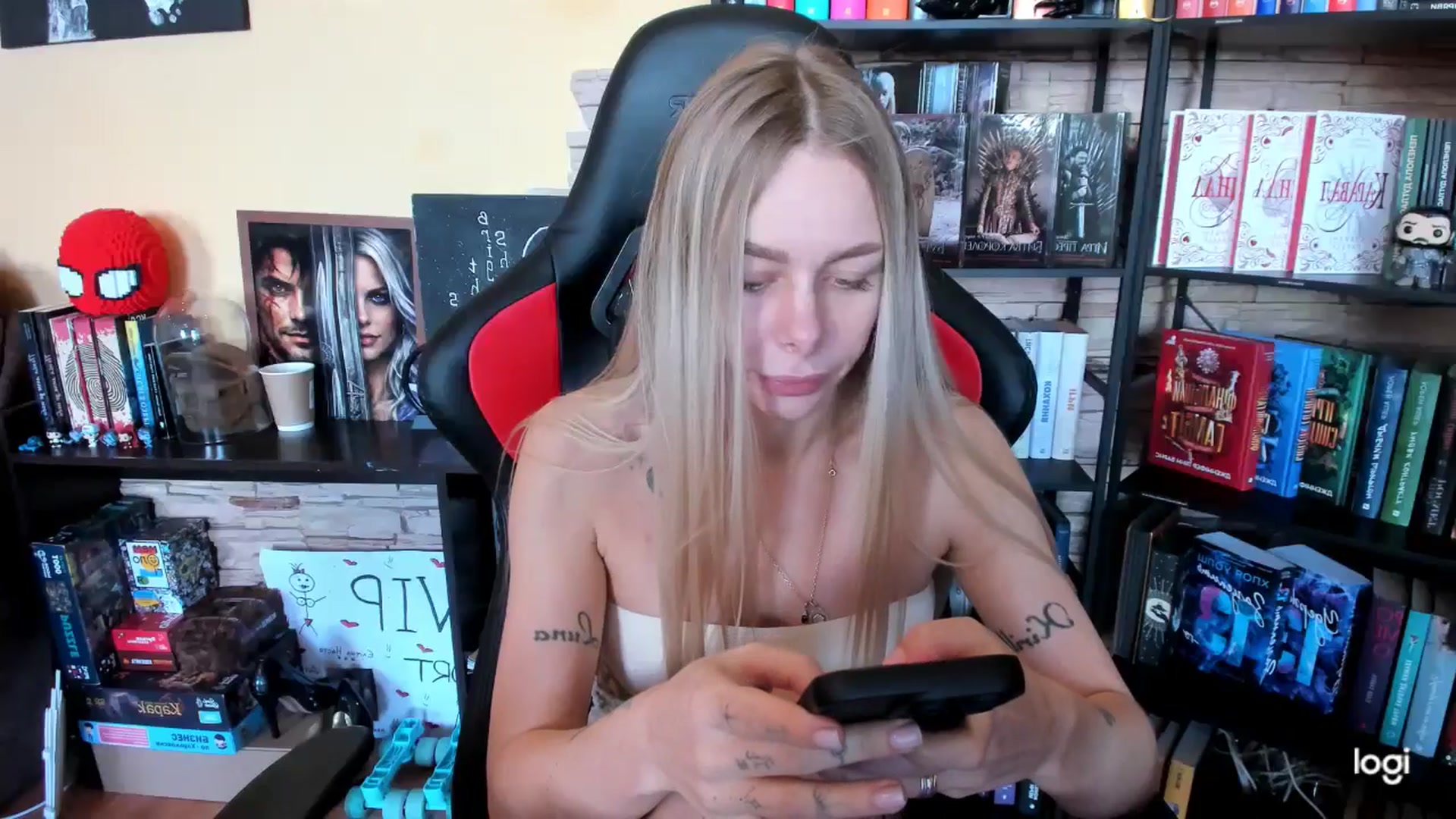 Gallery image thumbnail from YourPupsik's myfreecams stream on, 04/04/2026, 10:56 image 18 of 20
