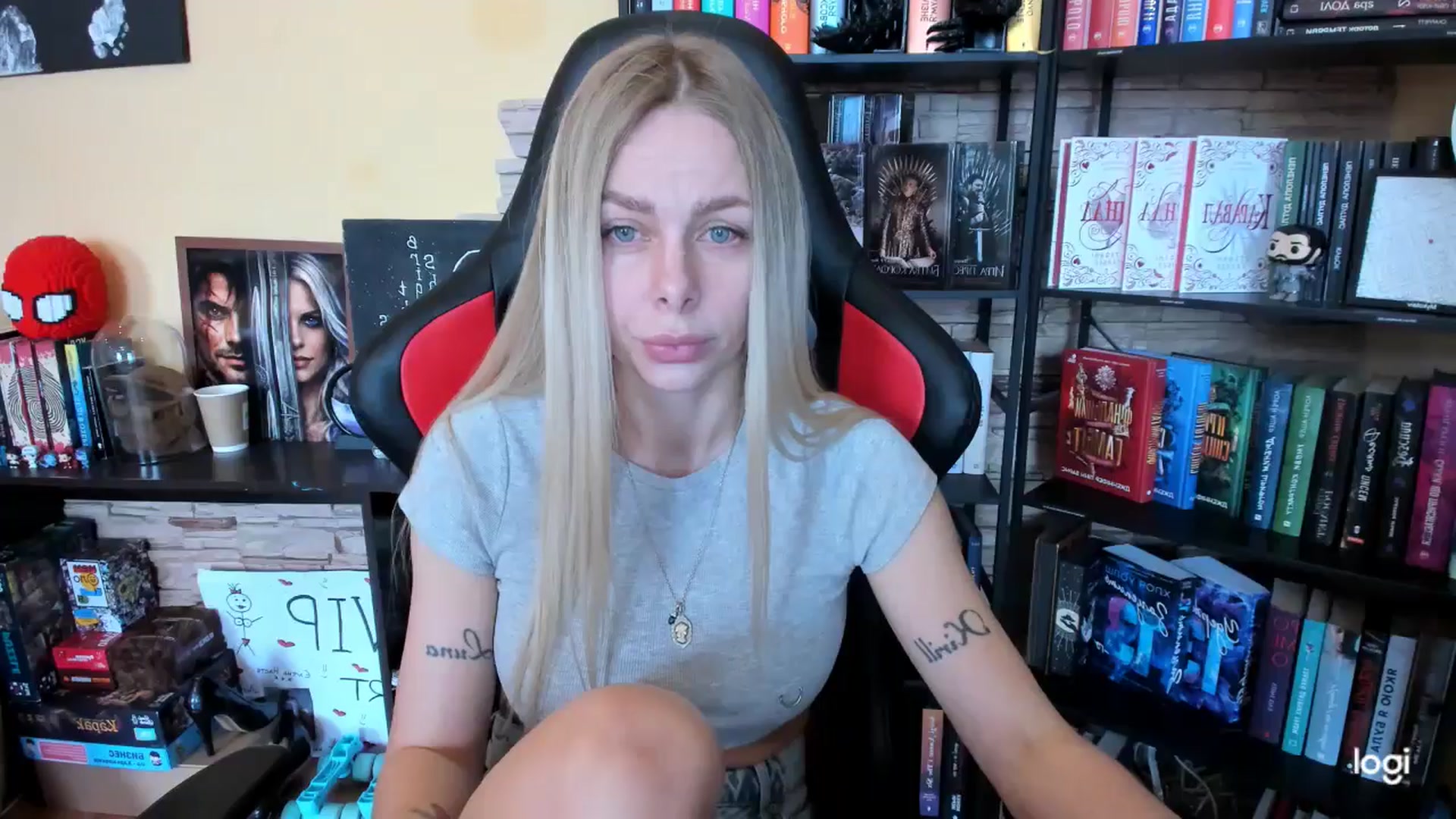 Gallery image thumbnail from YourPupsik's myfreecams stream on, 04/10/2026, 09:00 image 6 of 20