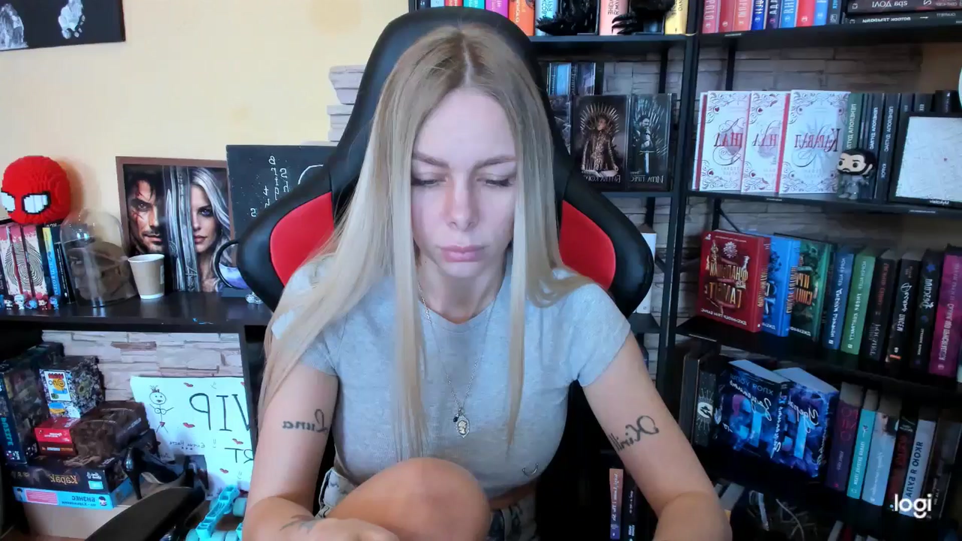 Gallery image thumbnail from YourPupsik's myfreecams stream on, 04/10/2026, 09:00 image 2 of 20