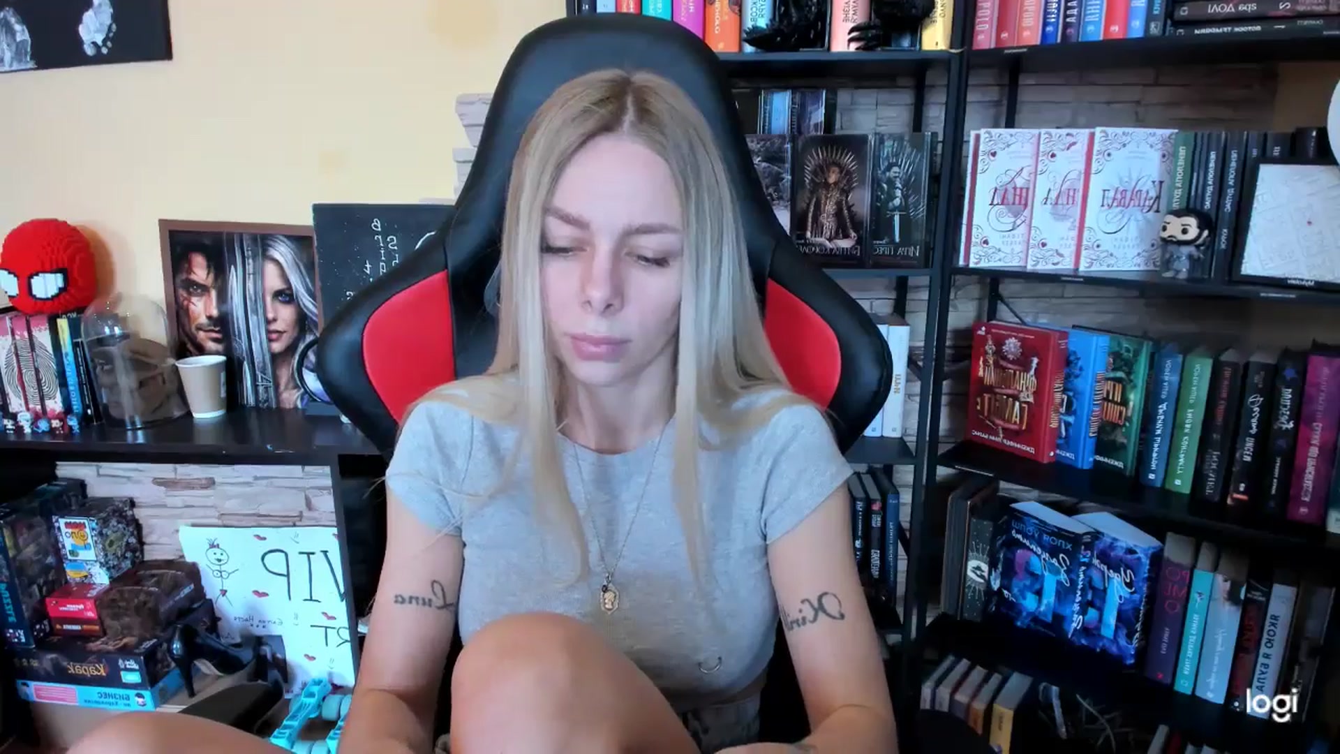 Gallery image thumbnail from YourPupsik's myfreecams stream on, 04/10/2026, 09:00 image 12 of 20