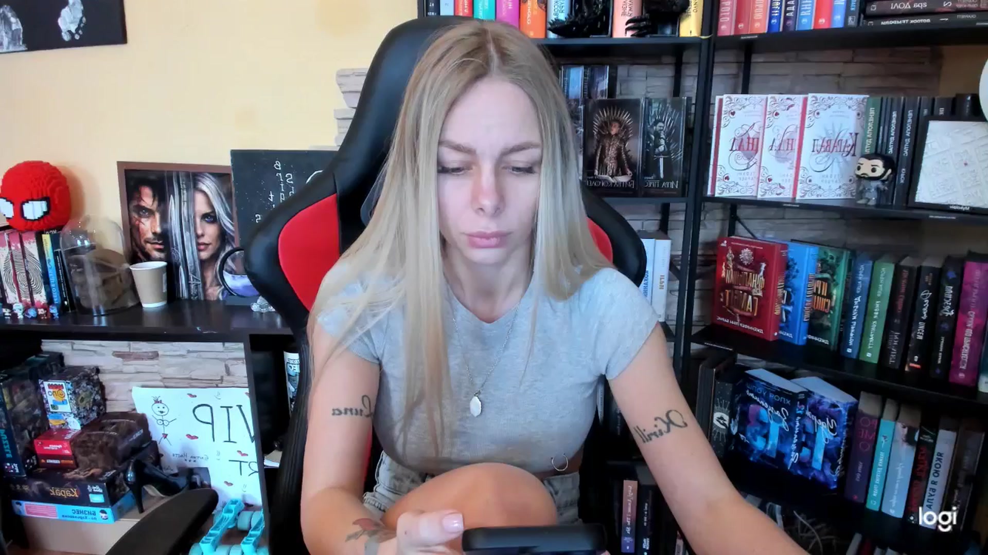 Gallery image thumbnail from YourPupsik's myfreecams stream on, 04/10/2026, 09:45 image 11 of 20