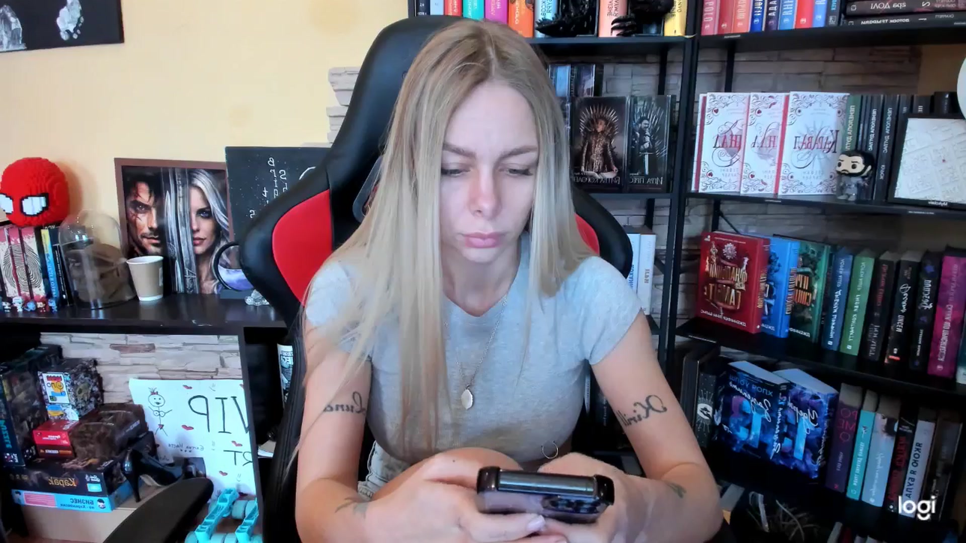 Gallery image thumbnail from YourPupsik's myfreecams stream on, 04/10/2026, 09:45 image 13 of 20