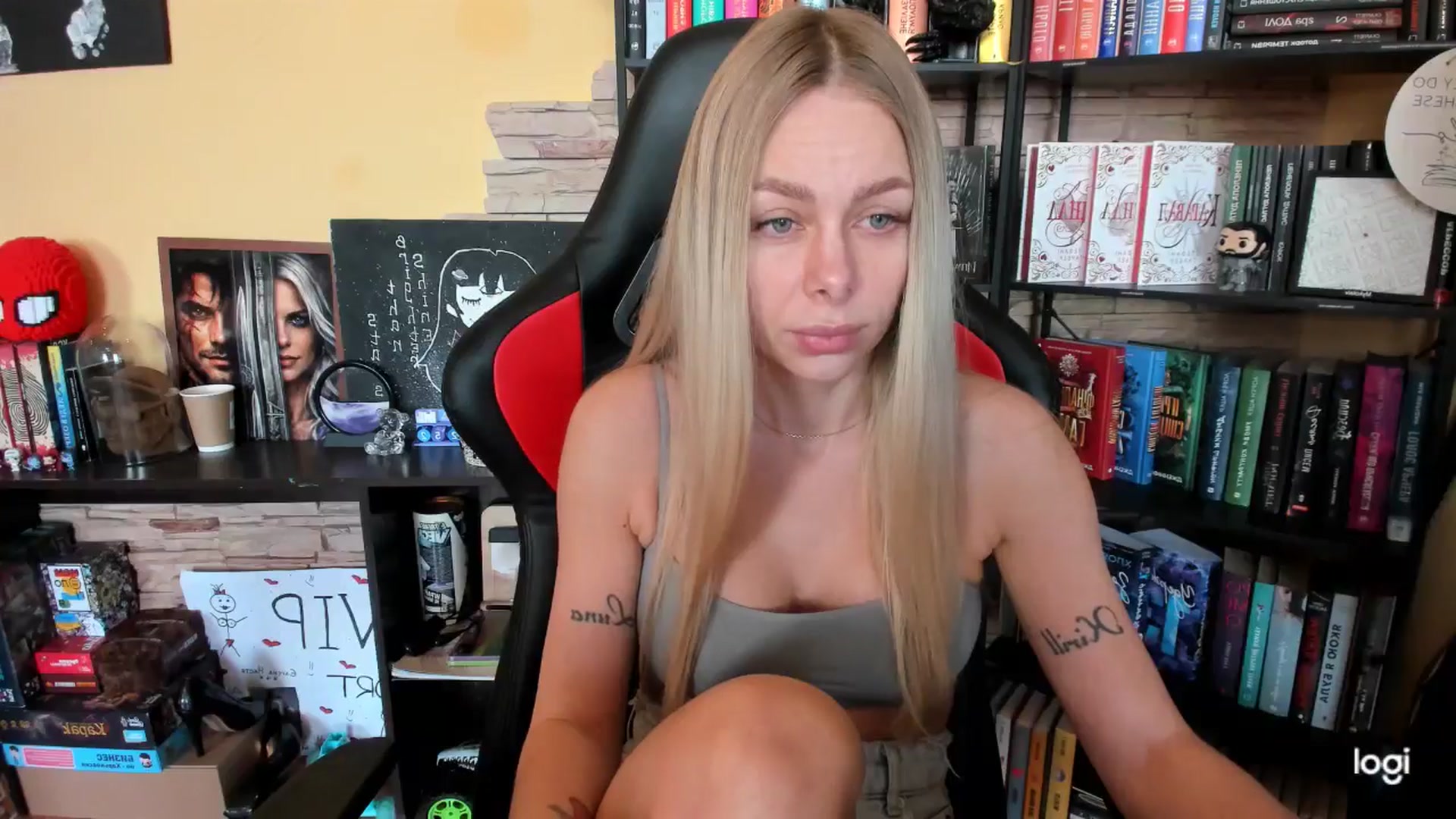 Gallery image thumbnail from YourPupsik's myfreecams stream on, 04/12/2026, 09:32 image 10 of 20