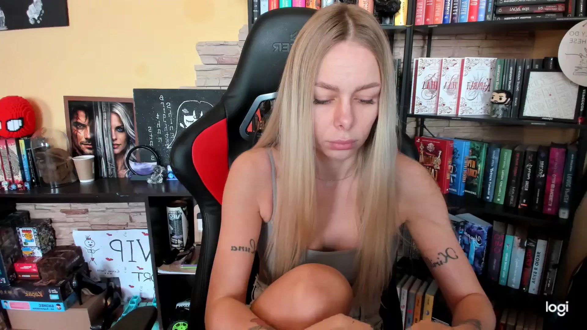 Gallery image thumbnail from YourPupsik's myfreecams stream on, 04/12/2026, 09:32 image 2 of 20