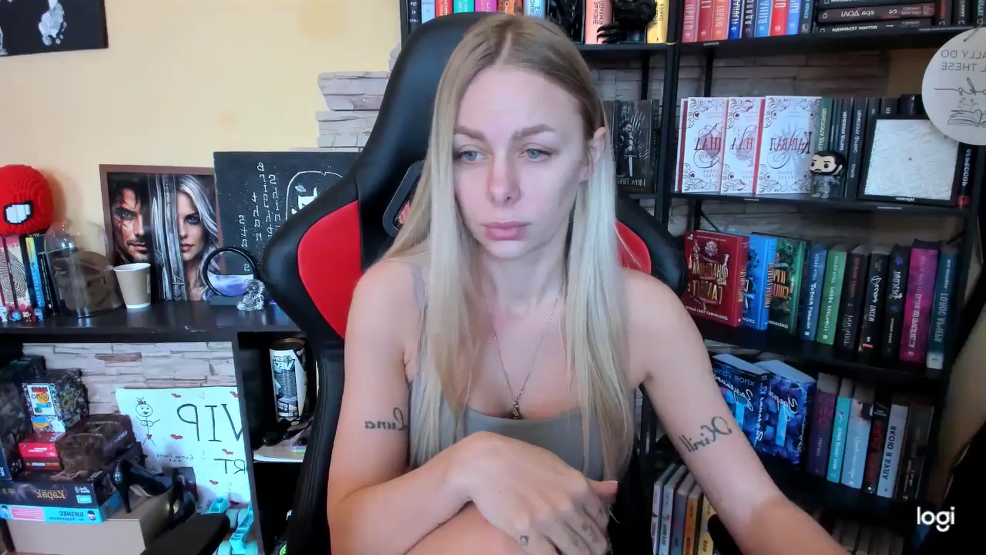 Gallery image thumbnail from YourPupsik's myfreecams stream on, 04/12/2026, 11:22 image 9 of 20