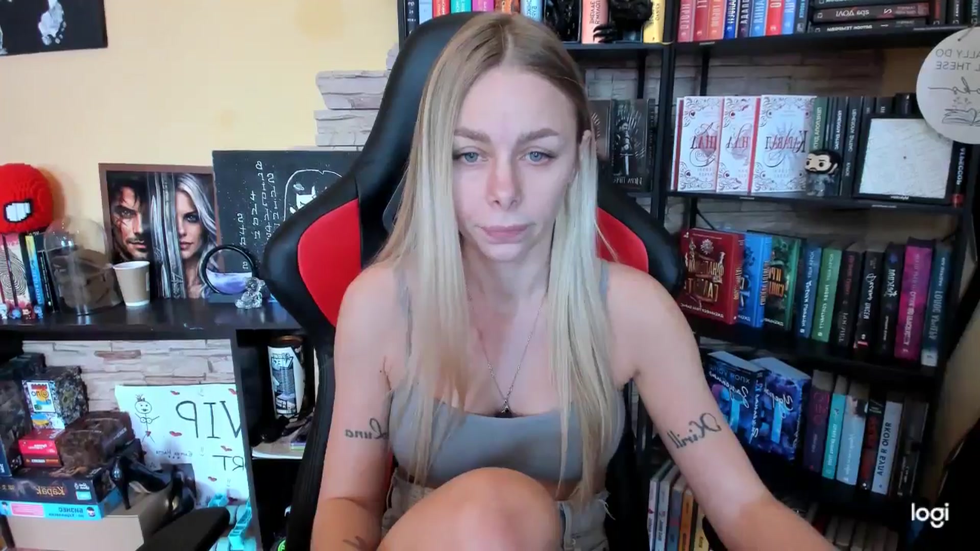 Gallery image thumbnail from YourPupsik's myfreecams stream on, 04/12/2026, 11:22 image 6 of 20