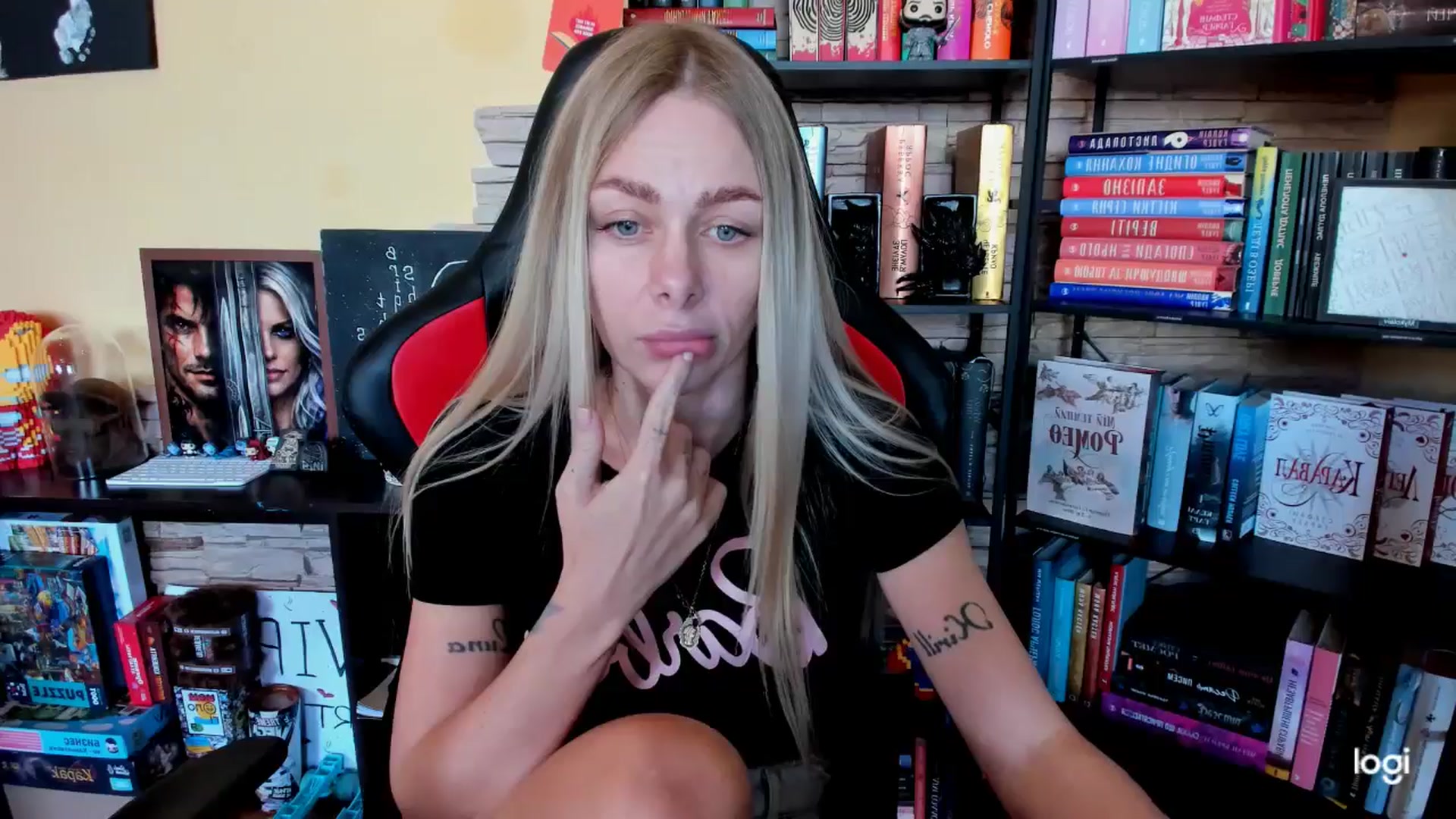 Gallery image thumbnail from YourPupsik's myfreecams stream on, 04/15/2026, 08:07 image 14 of 20