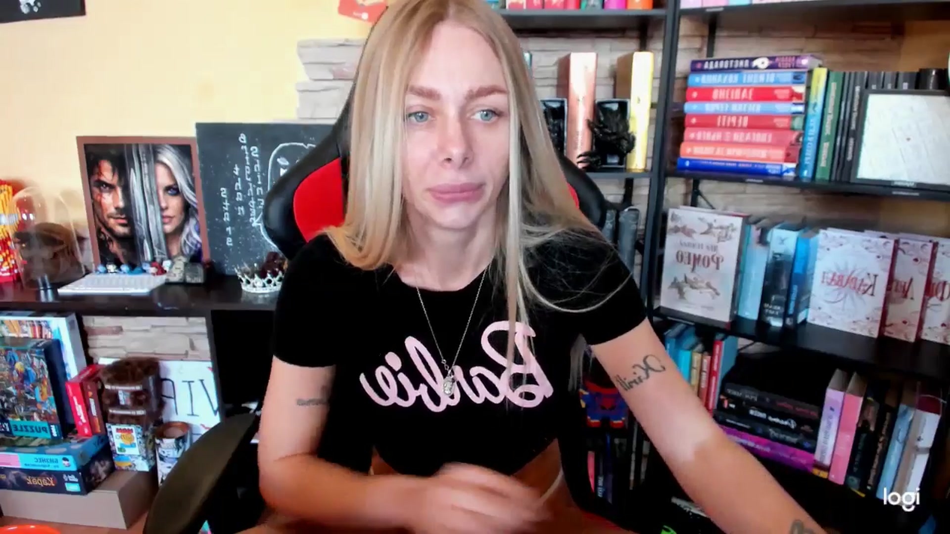 Gallery image thumbnail from YourPupsik's myfreecams stream on, 04/15/2026, 10:15 image 16 of 20