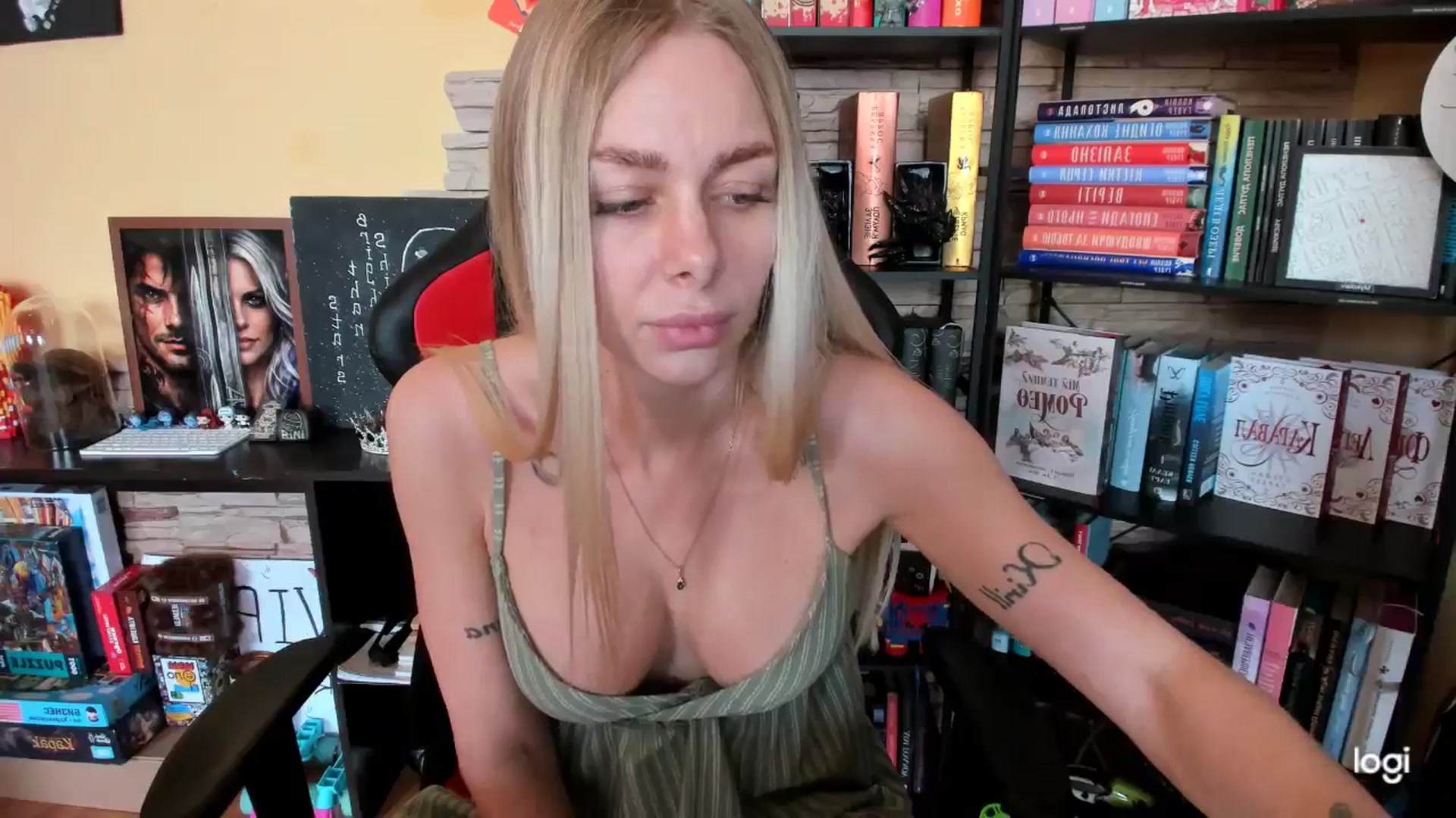 Gallery image thumbnail from YourPupsik's myfreecams stream on, 04/17/2026, 11:45 image 11 of 20